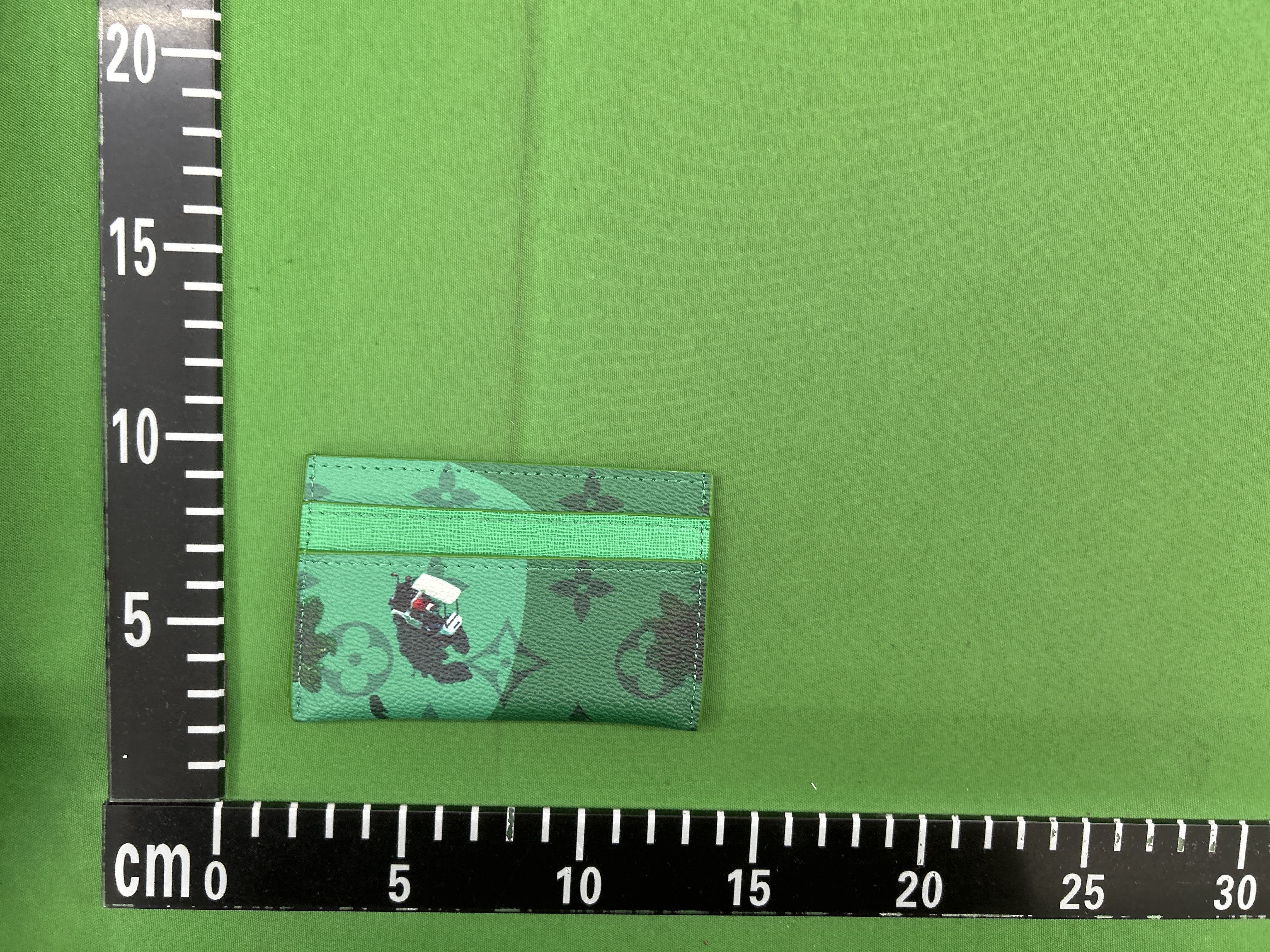 Foto QC 3 de Louis Vuitton Ski Card Holder Monogram White