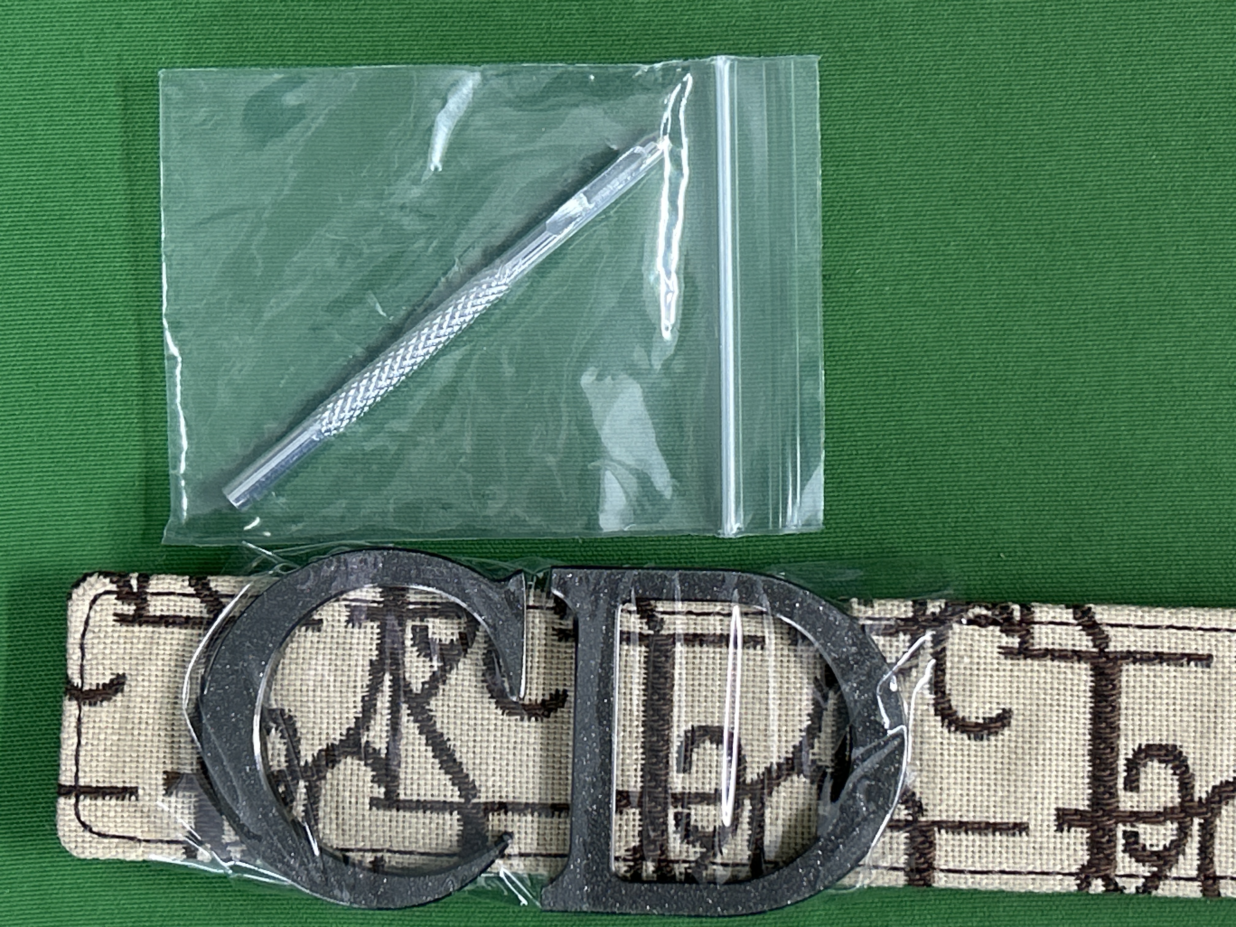 Foto QC 1 de Dior 30 Montaigne Belt Black Grained Calfskin