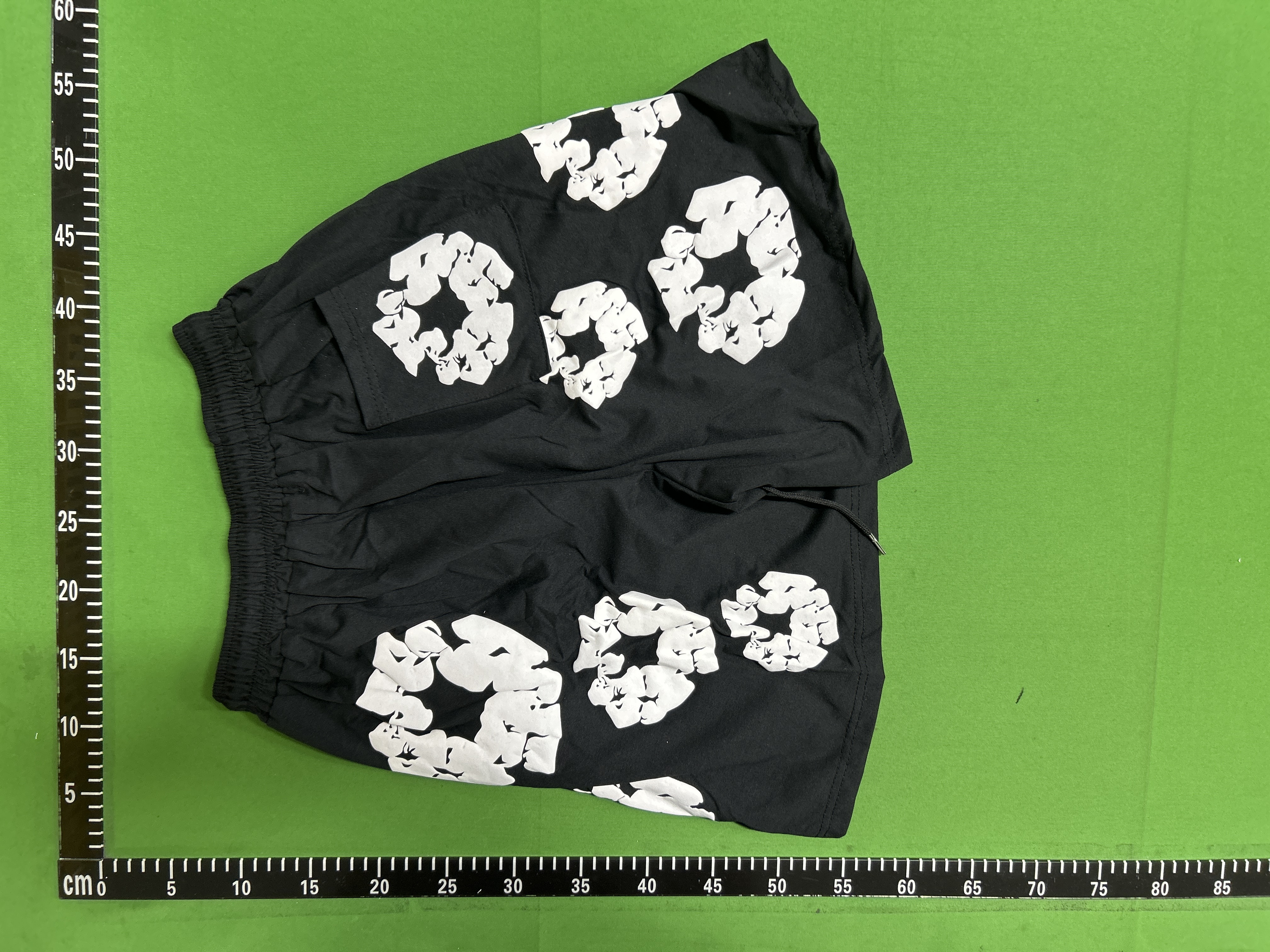 Foto QC 4 de Denim Tears Cotton Wreath Sweat Shorts Pink