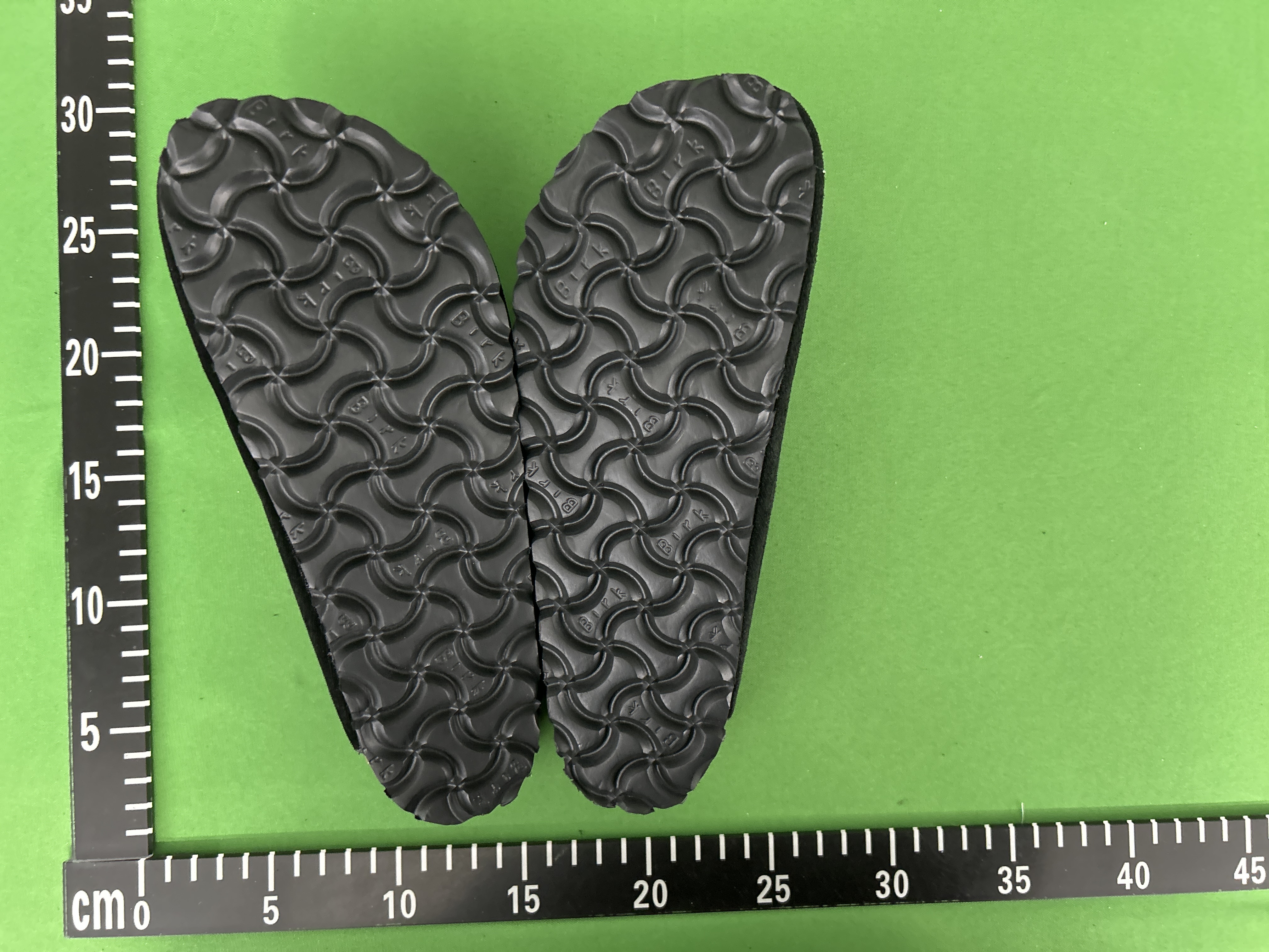 Foto QC 5 de Chrome Hearts x Birkenstock Boston Suede Black