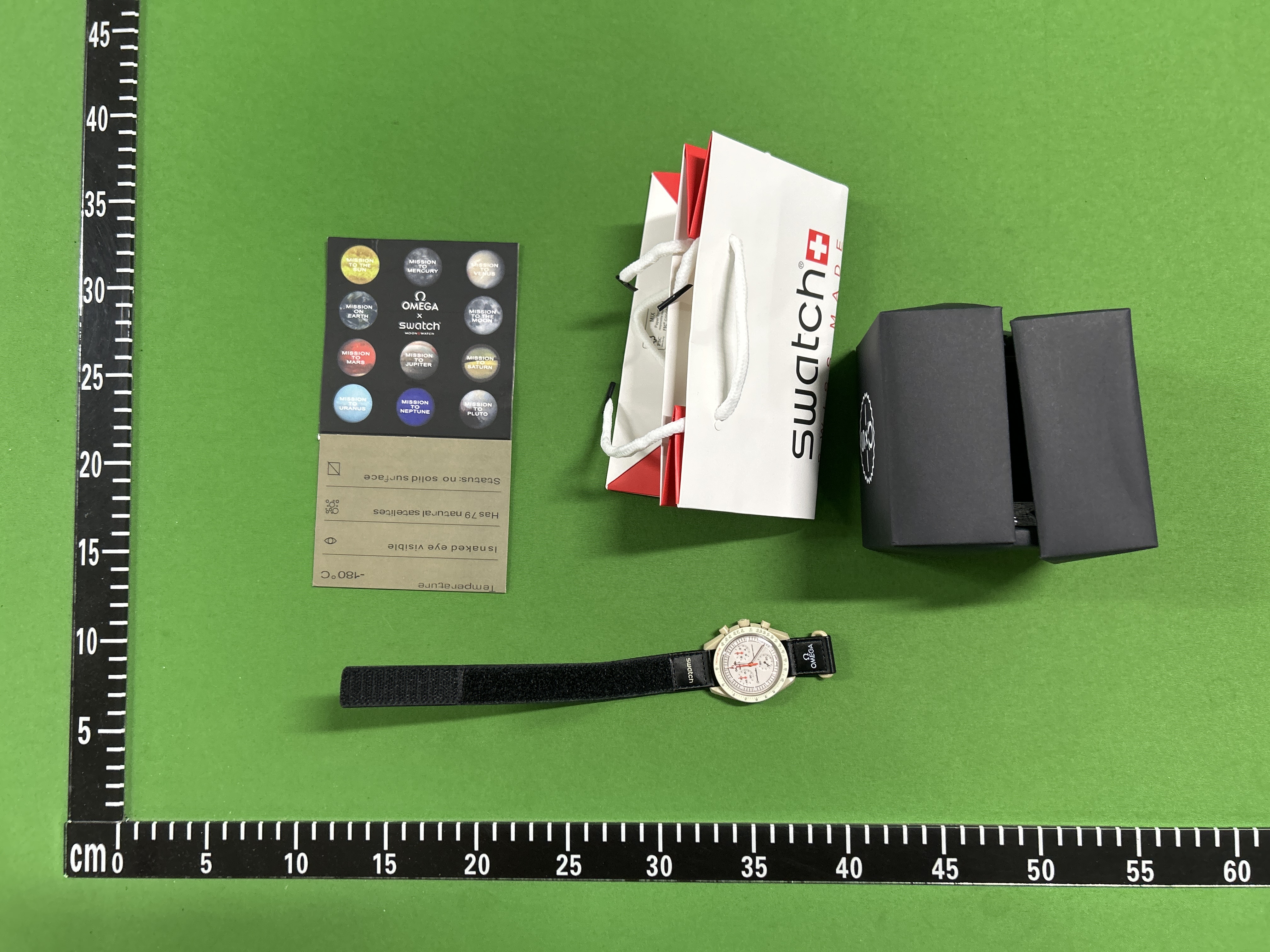 Foto QC 5 de Omega x Swatch Bioceramic MoonSwatch Mission to Earthphase SO33M700