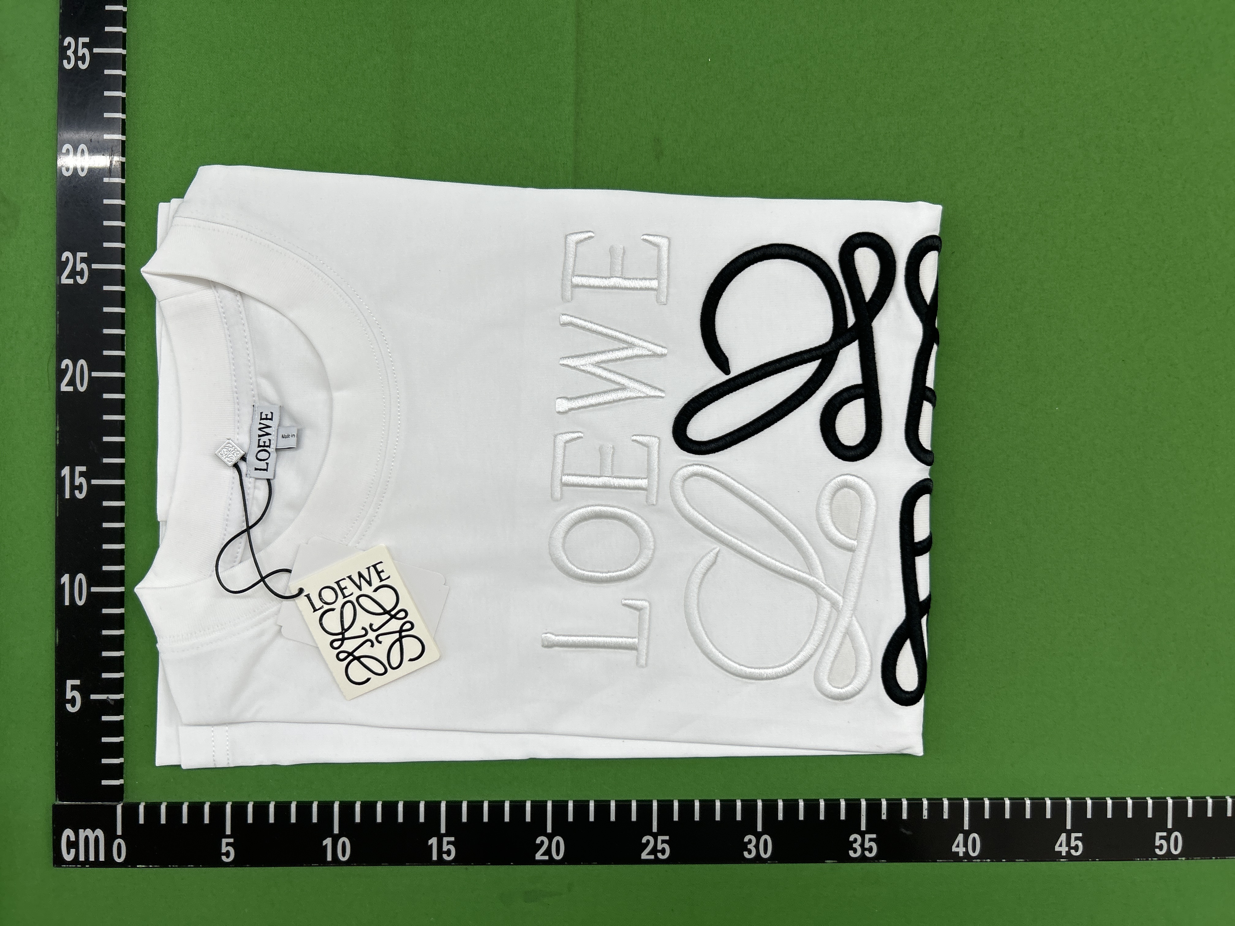 Foto QC 6 de Loewe T-shirt Anagram Pocket Khaki
