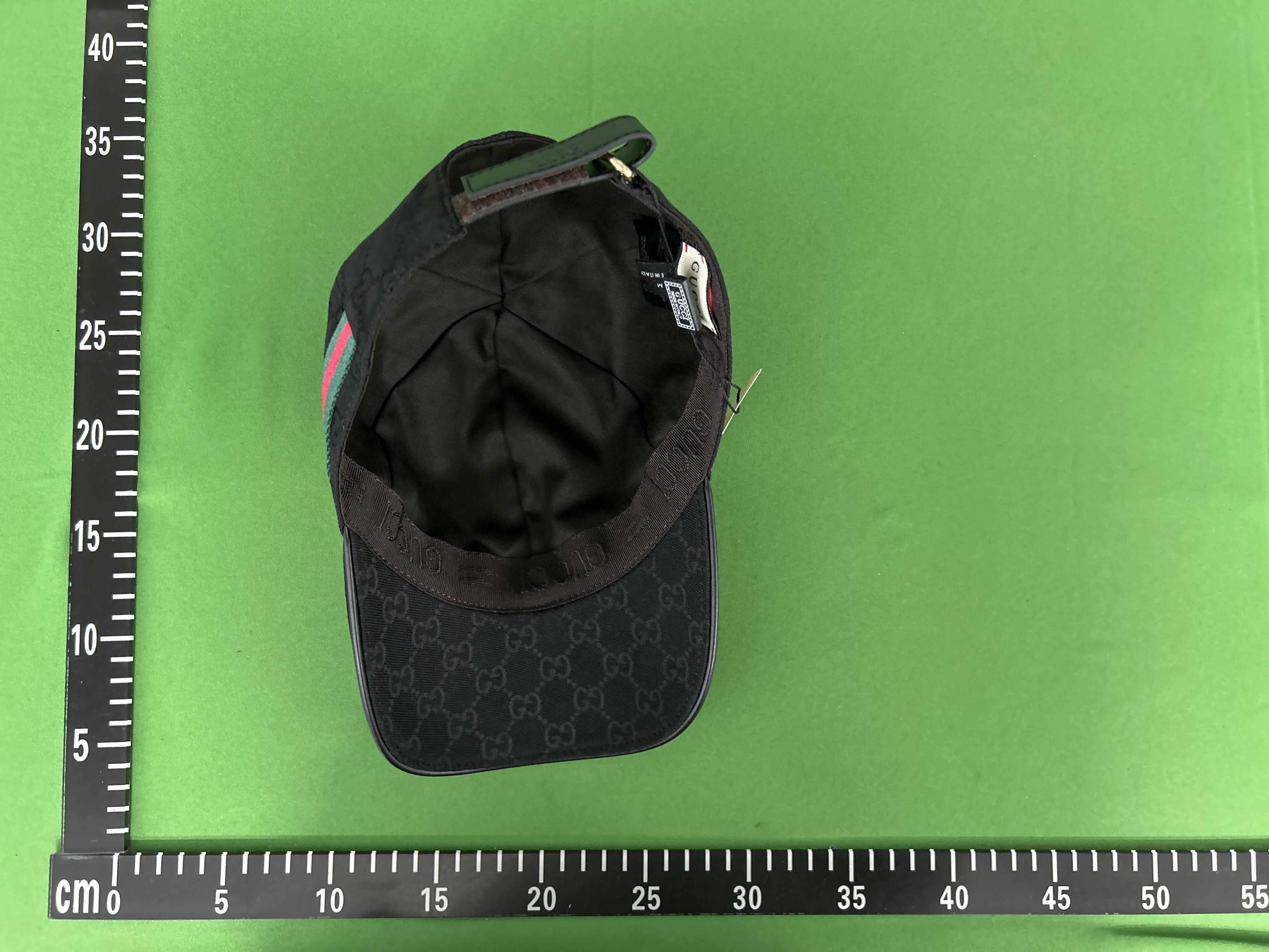 Foto QC 8 de Amiri Arts District Trucker Hat Black