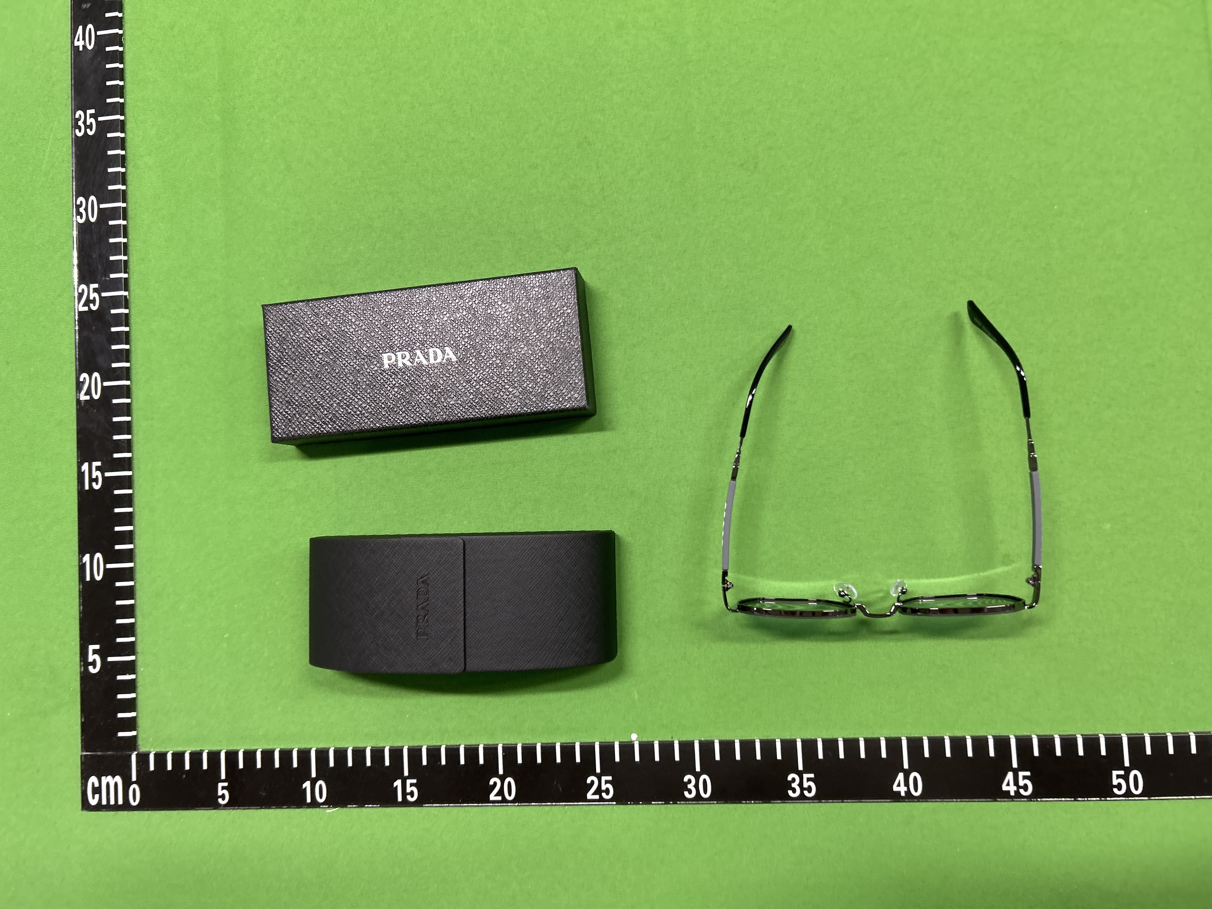Foto QC 6 de Louis Vuitton Waimea Acetate Sunglasses Tortoise Grey Monogram (LX10)