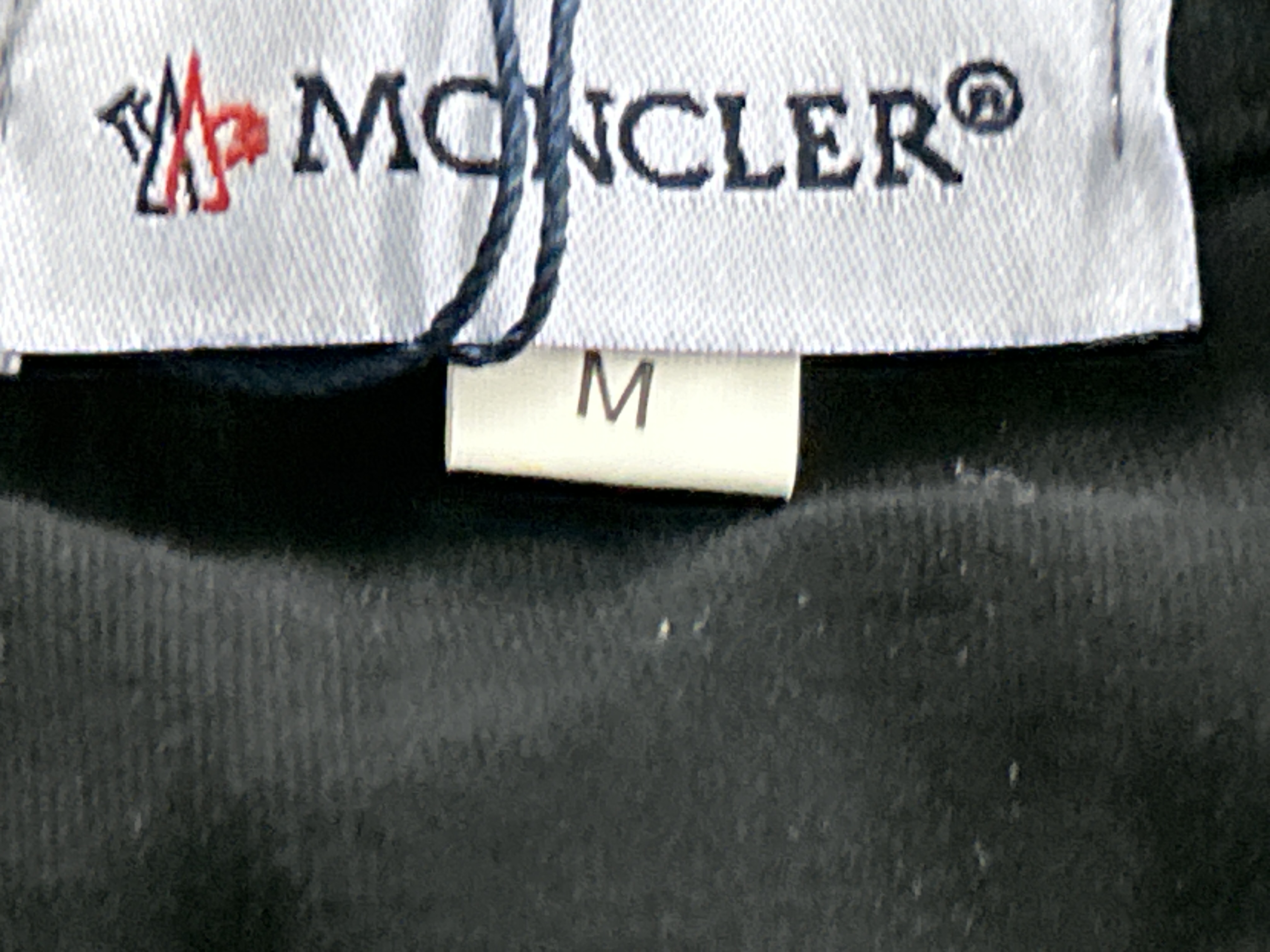 Foto QC 2 de Moncler T-shirt Logo Graphic Black