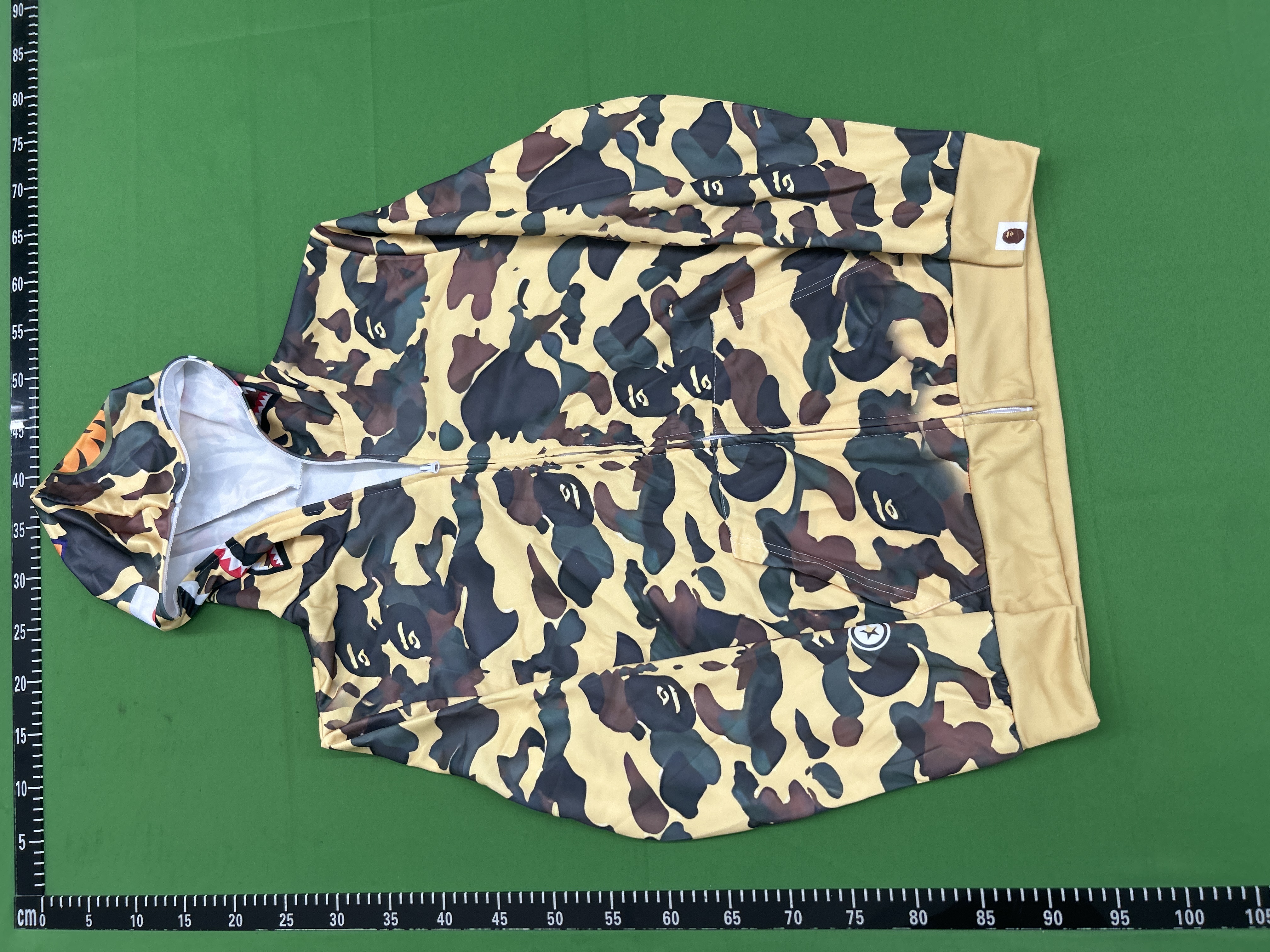 Foto QC 1 de BAPE Shark Jacket Camo Full Zip Grey