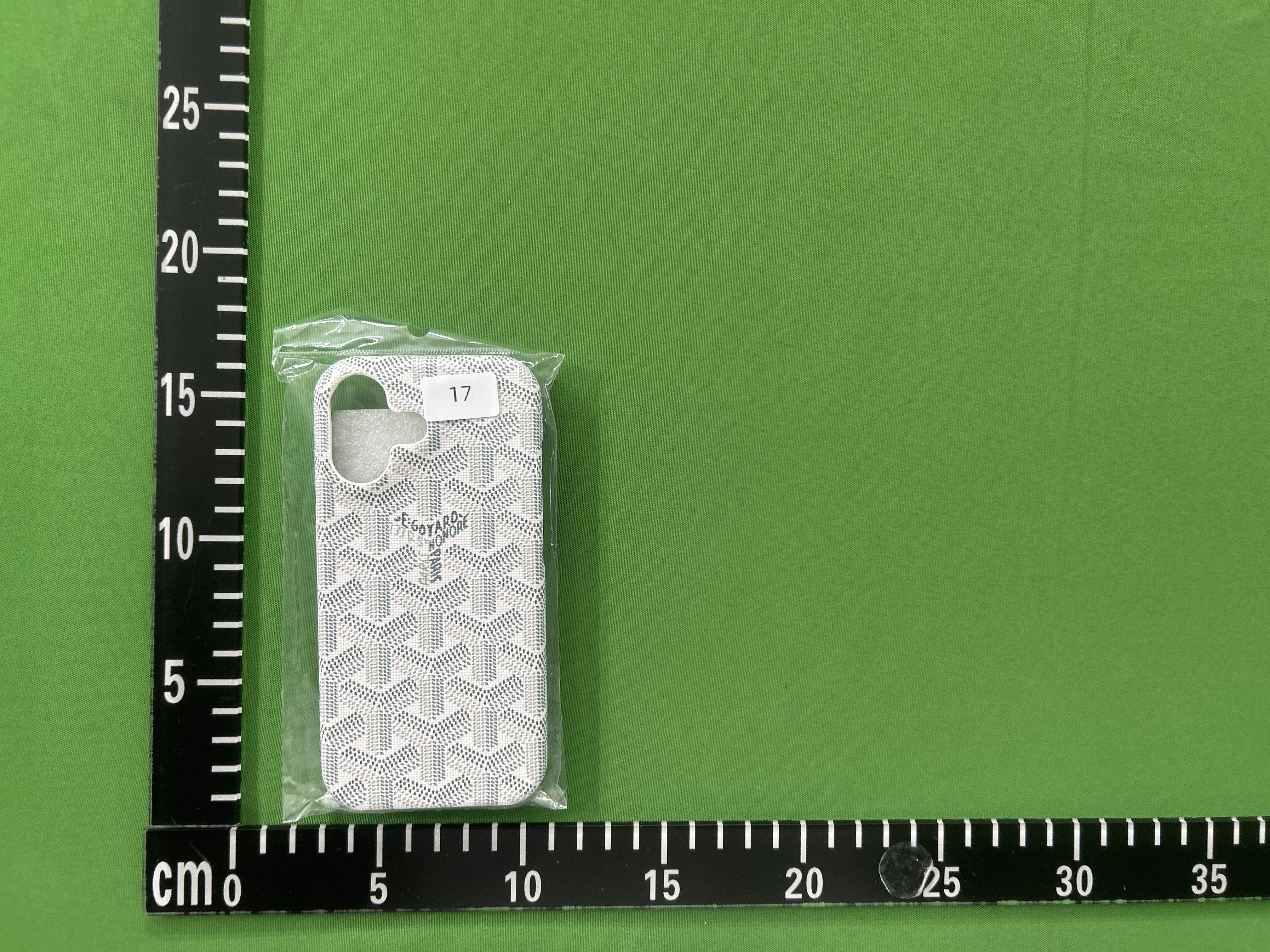 Foto QC 6 de Goyard Goyardine Case for iPhone 15 Pro Grey