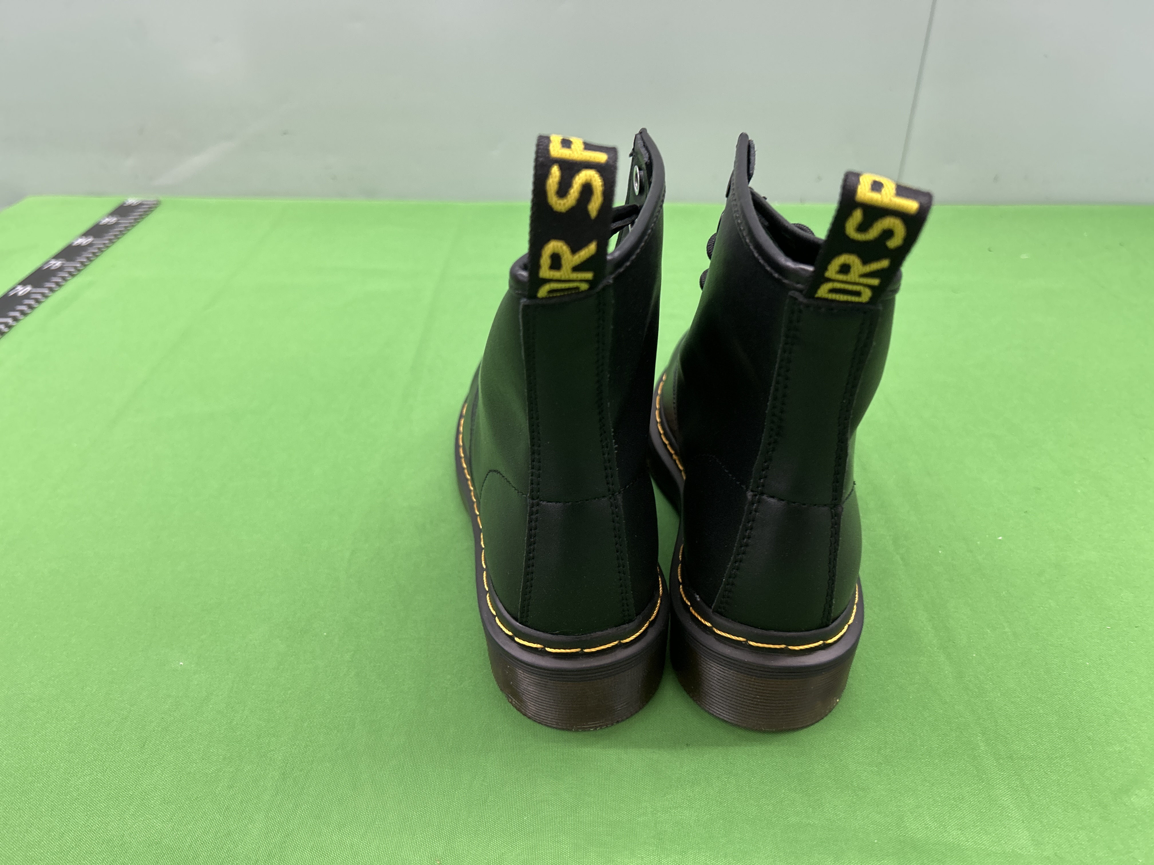 Foto QC 3 de Dr. Martens Jadon Platform Leather Boot Black