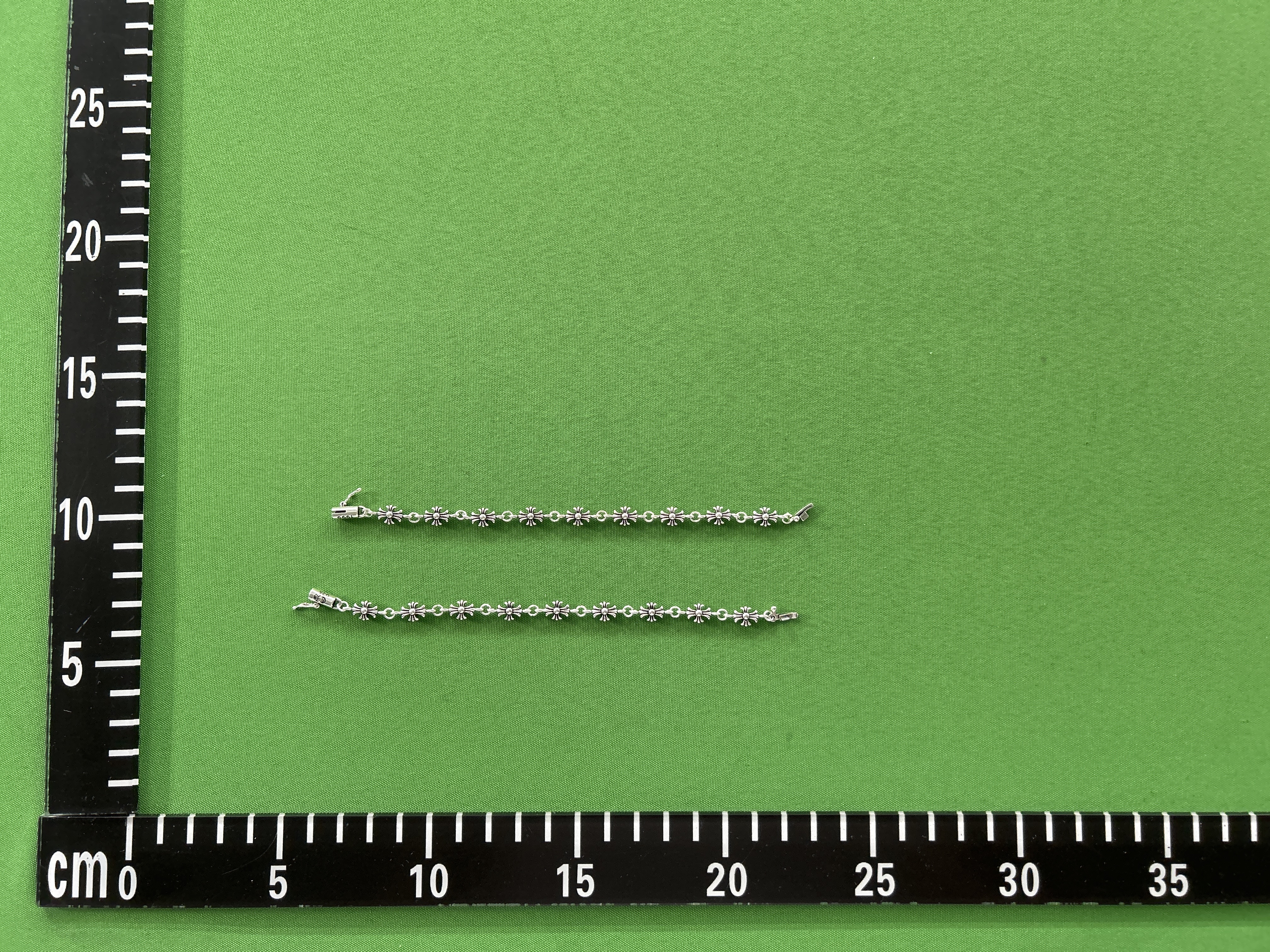 Foto QC 3 de Chrome Hearts Tiny E CH Plus Bracelet Silver Green Stone Gold