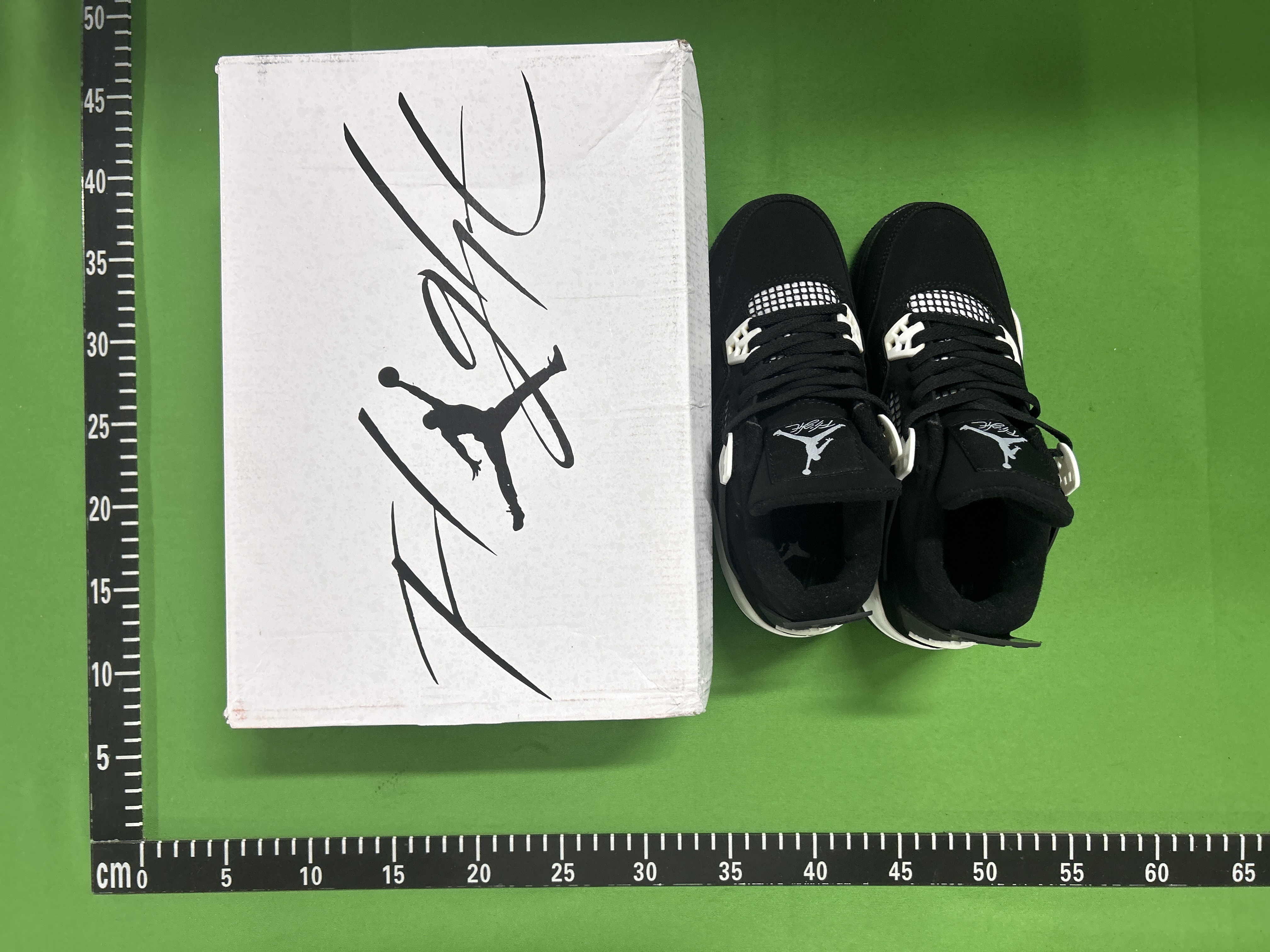Foto QC 2 de Jordan 4 Retro Black Cat CU1110-010