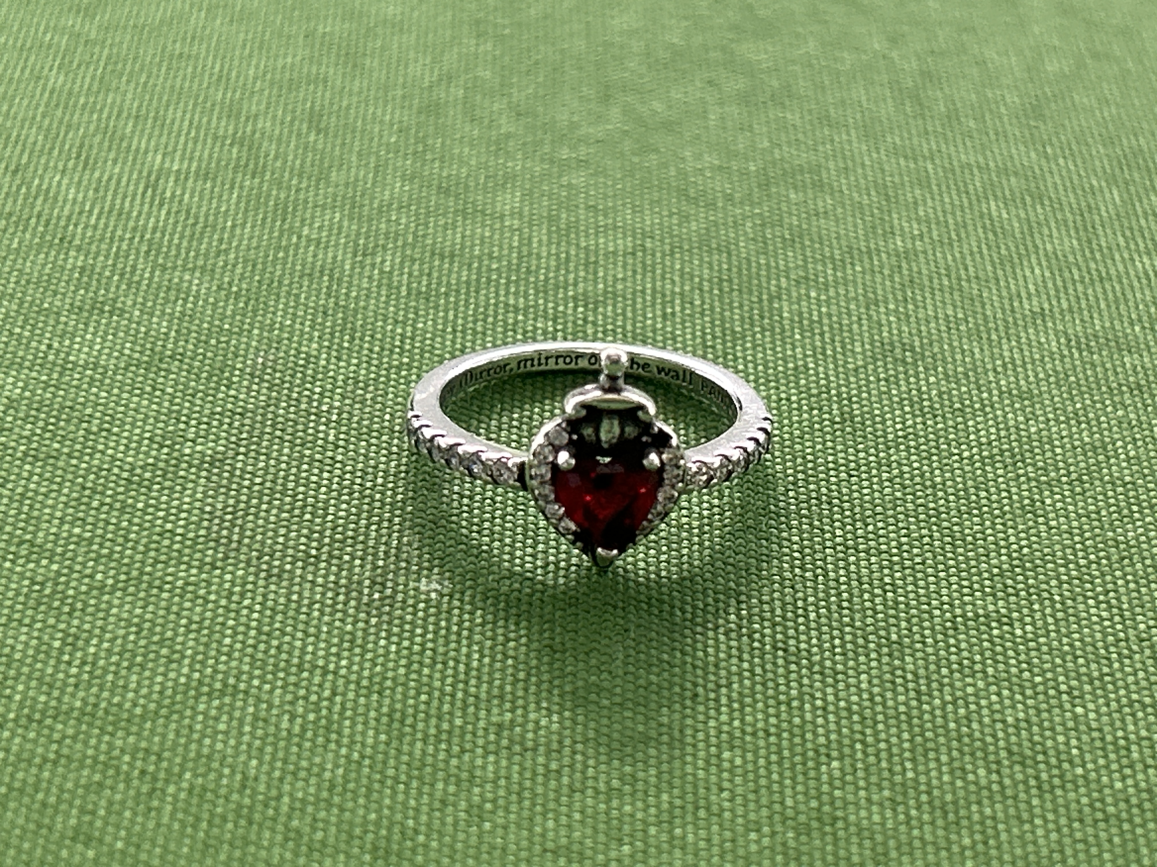 Foto QC 6 de Other Ring Metal Crystal Red