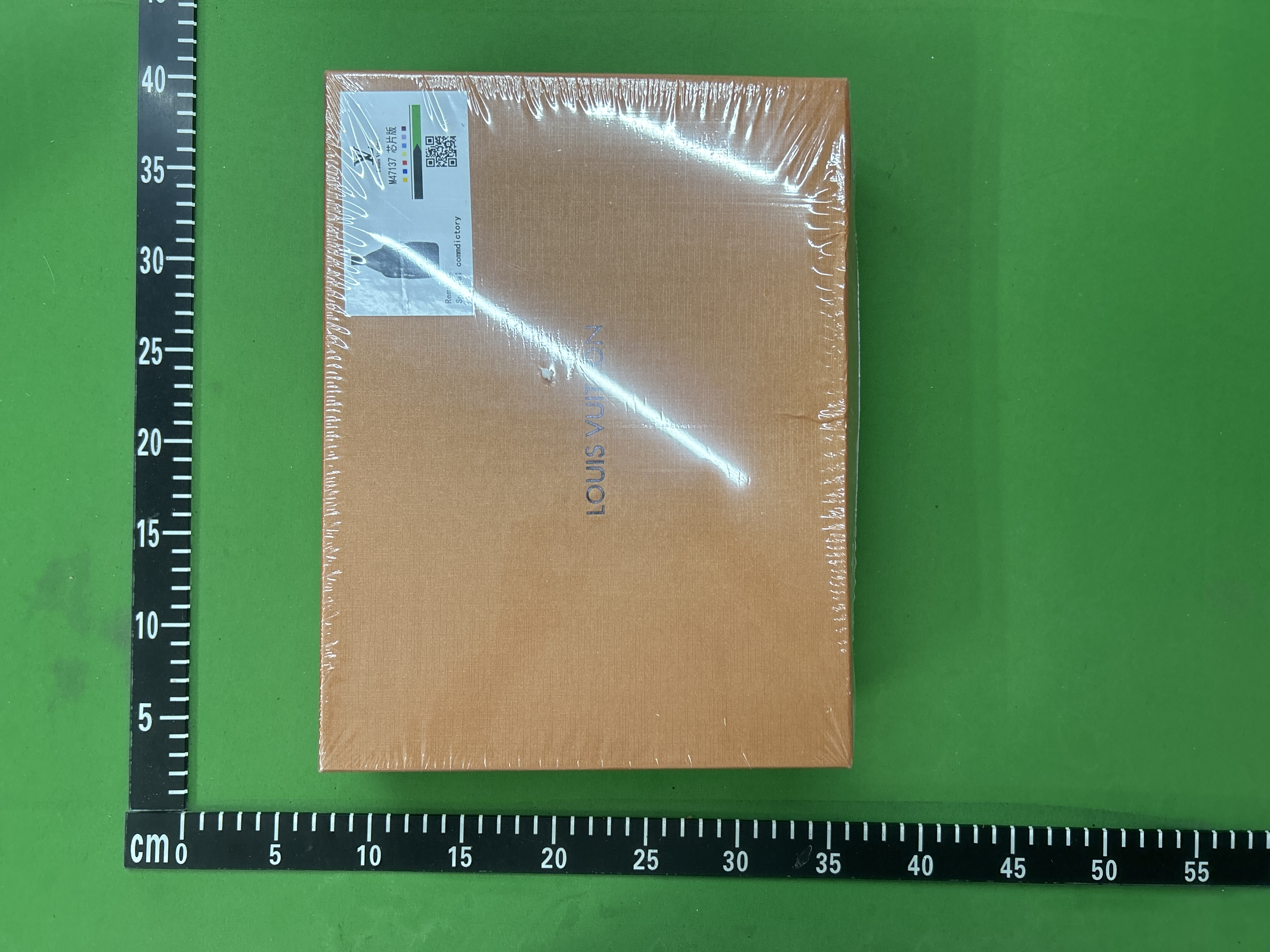 Foto QC 1 de Louis Vuitton Trio Sling Bag Monogram Macassar