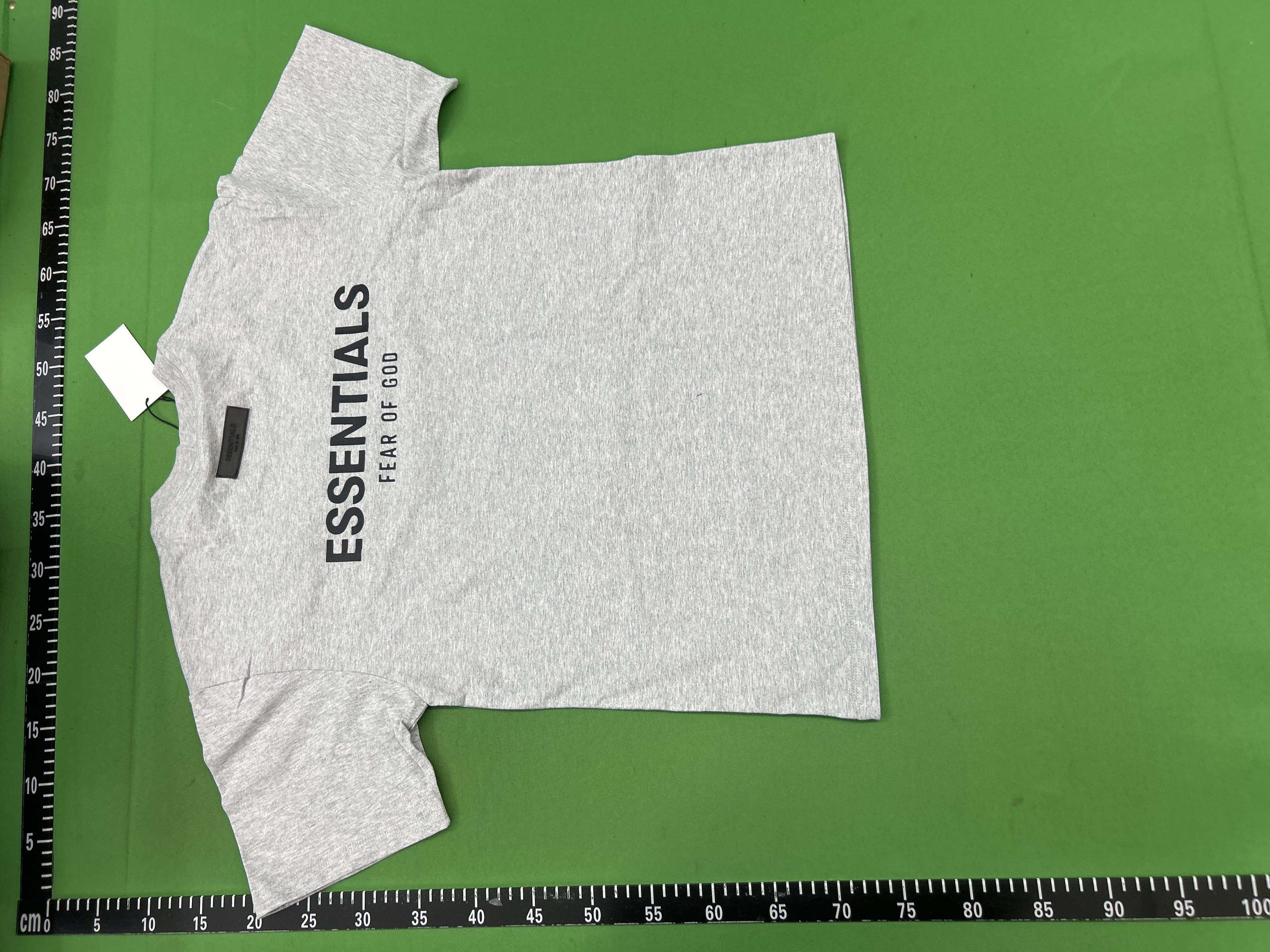 Foto QC 8 de Fear of God Essentials Sweat Shorts Logo Heather Grey