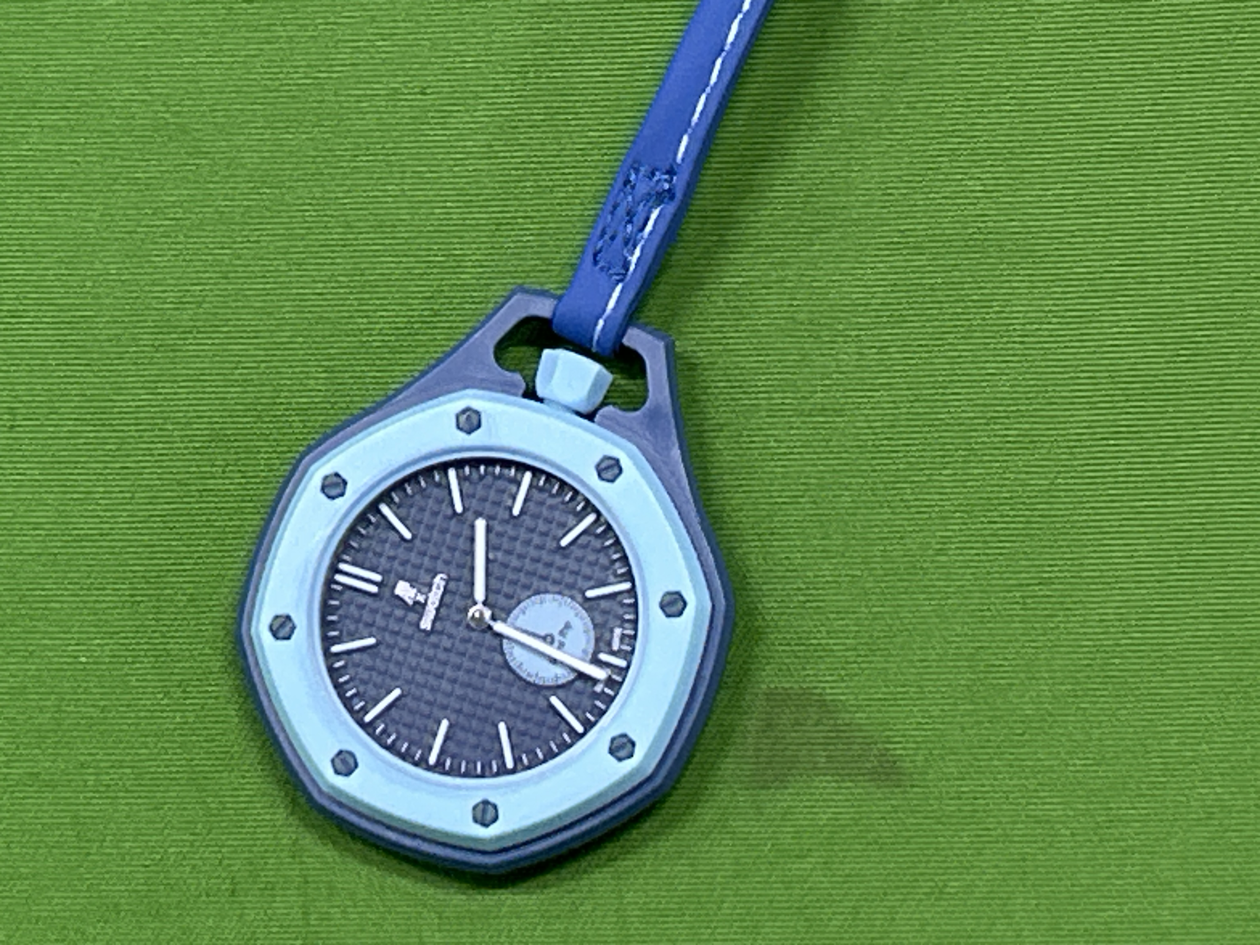 Foto QC 8 de Audemars Piguet x Swatch Royal Oak Royal Pop Otto Rosso