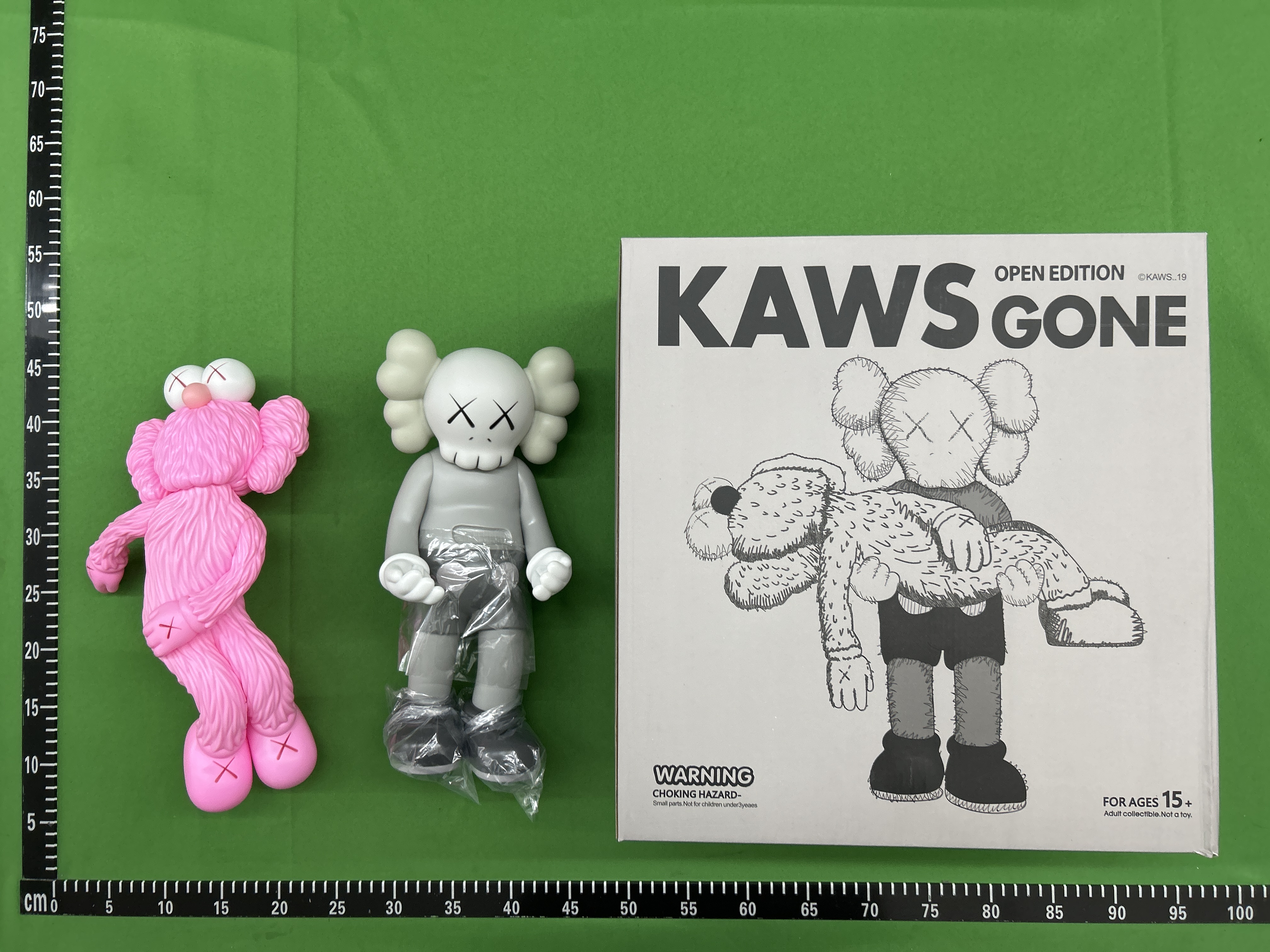 Foto QC 4 de KAWS Companion Pink Vinyl Figure