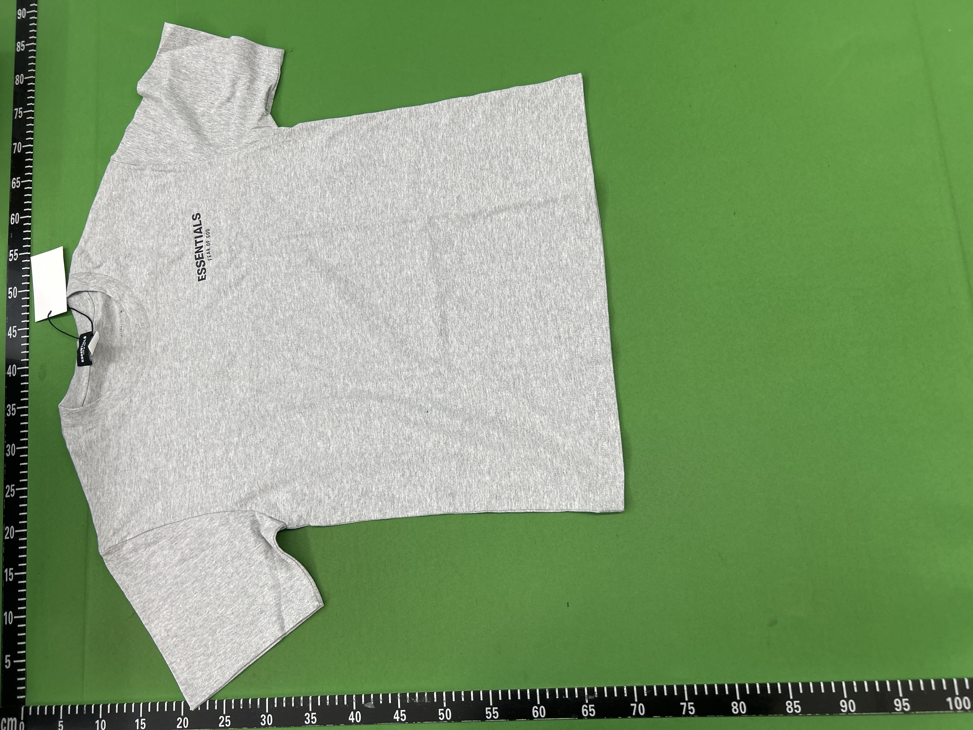Foto QC 7 de Fear of God Essentials Sweat Shorts Logo Heather Grey