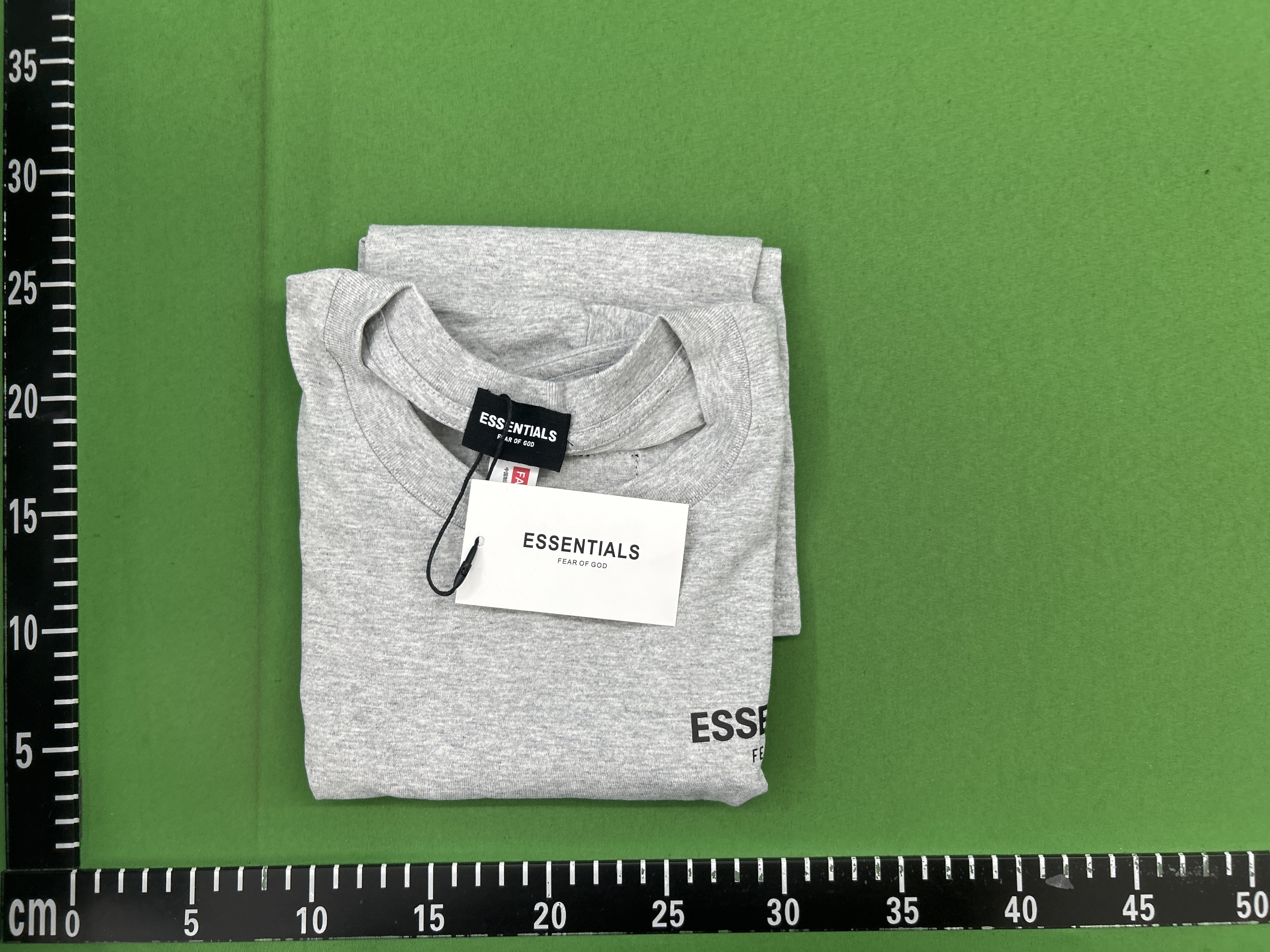 Foto QC 5 de Fear of God Essentials Sweat Shorts Logo Heather Grey
