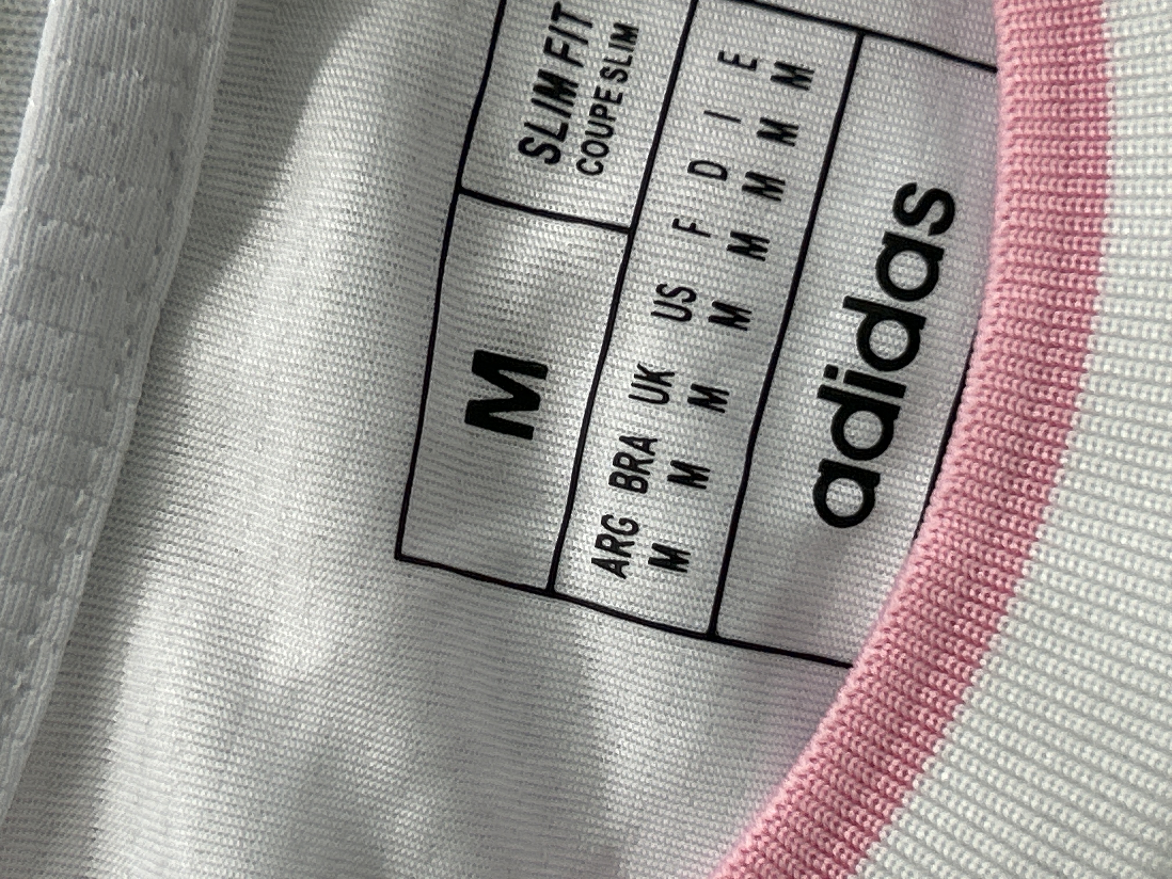 Foto QC 2 de adidas x Spain 2024 Madrid Cityscape Graphic Jersey Pink Multicolor