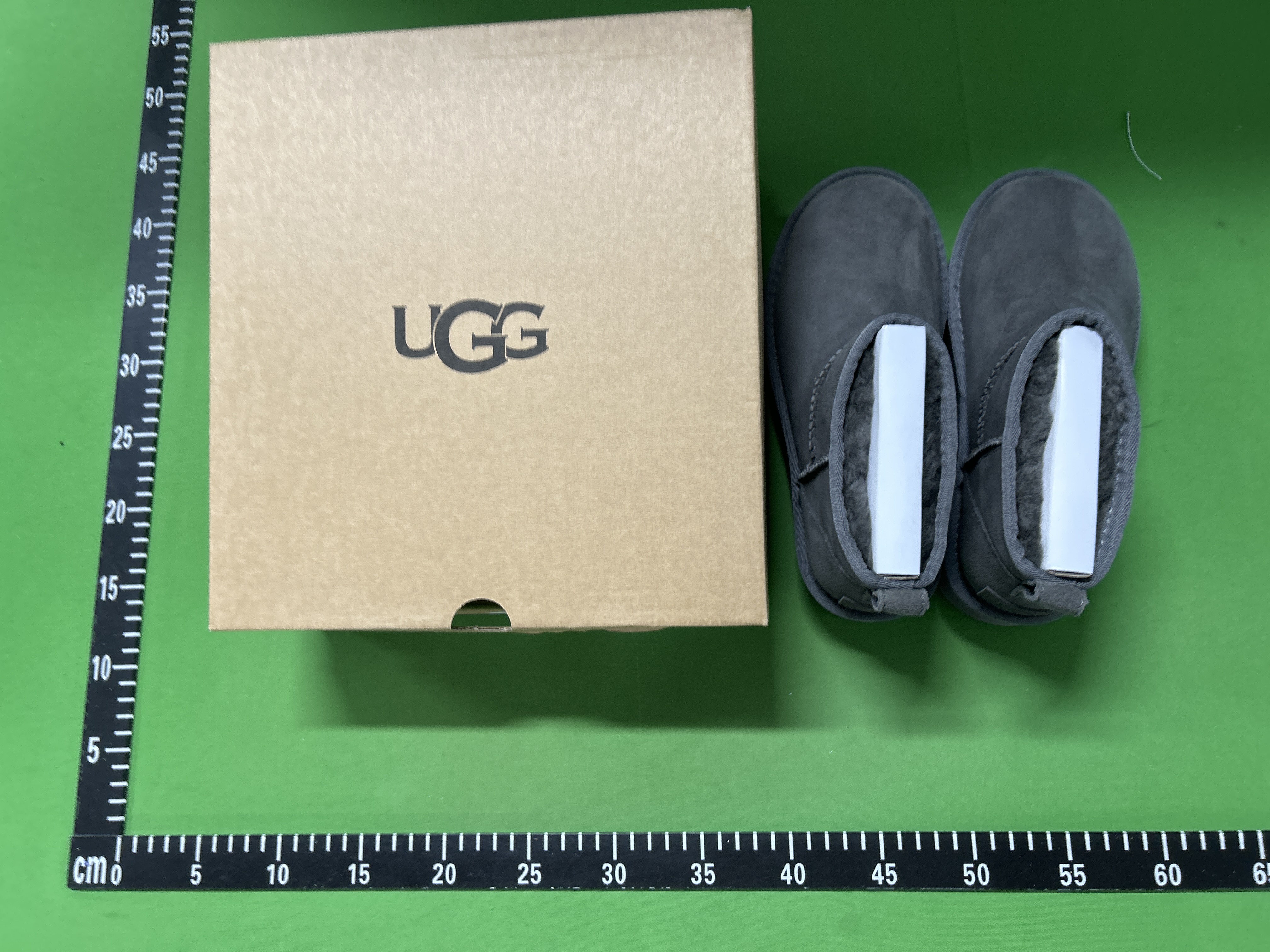 Foto QC 2 de UGG Tazz Suede Platform Braided Trim