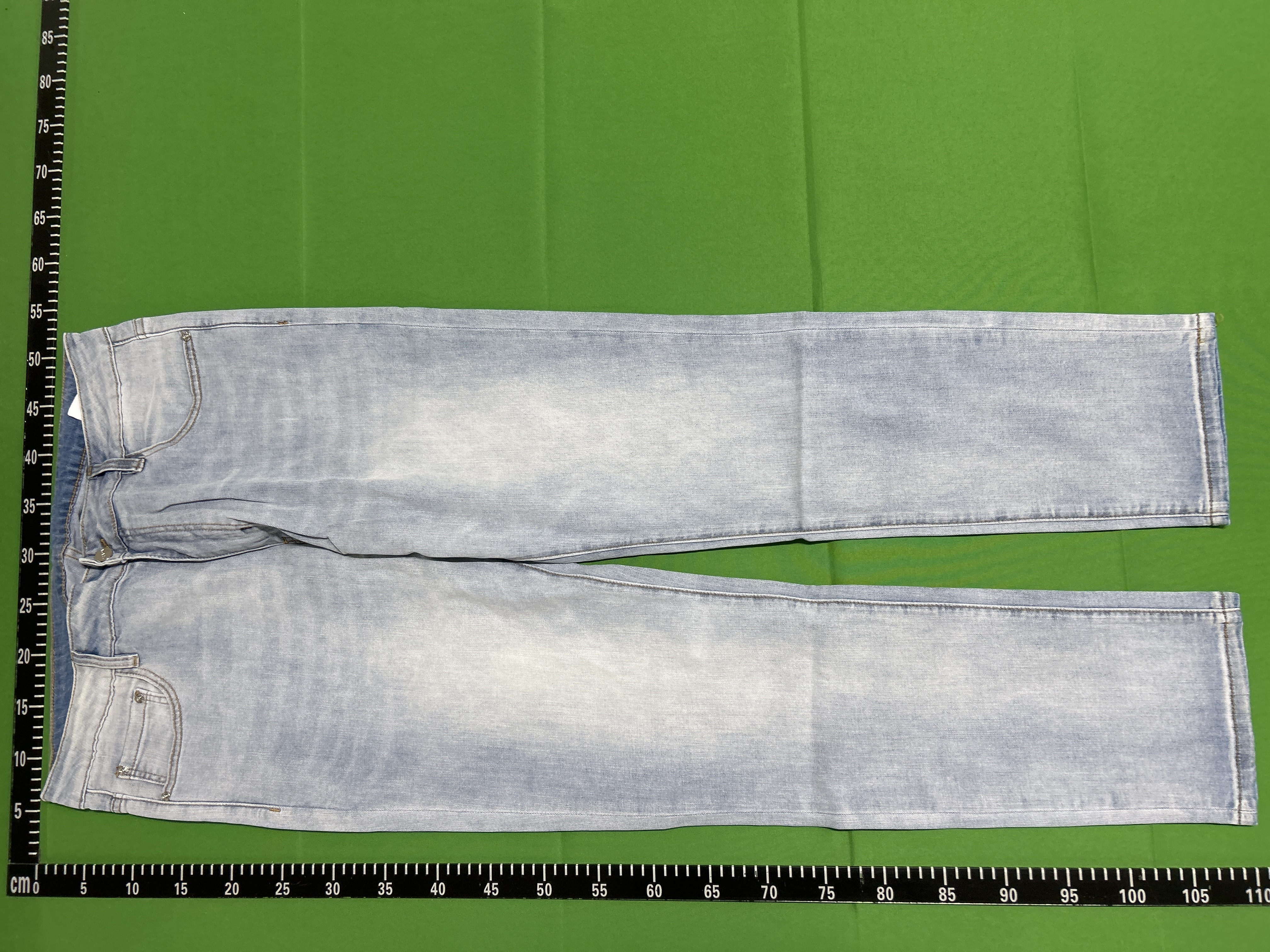 Foto QC 3 de Prada Jeans Triangle Logo Black