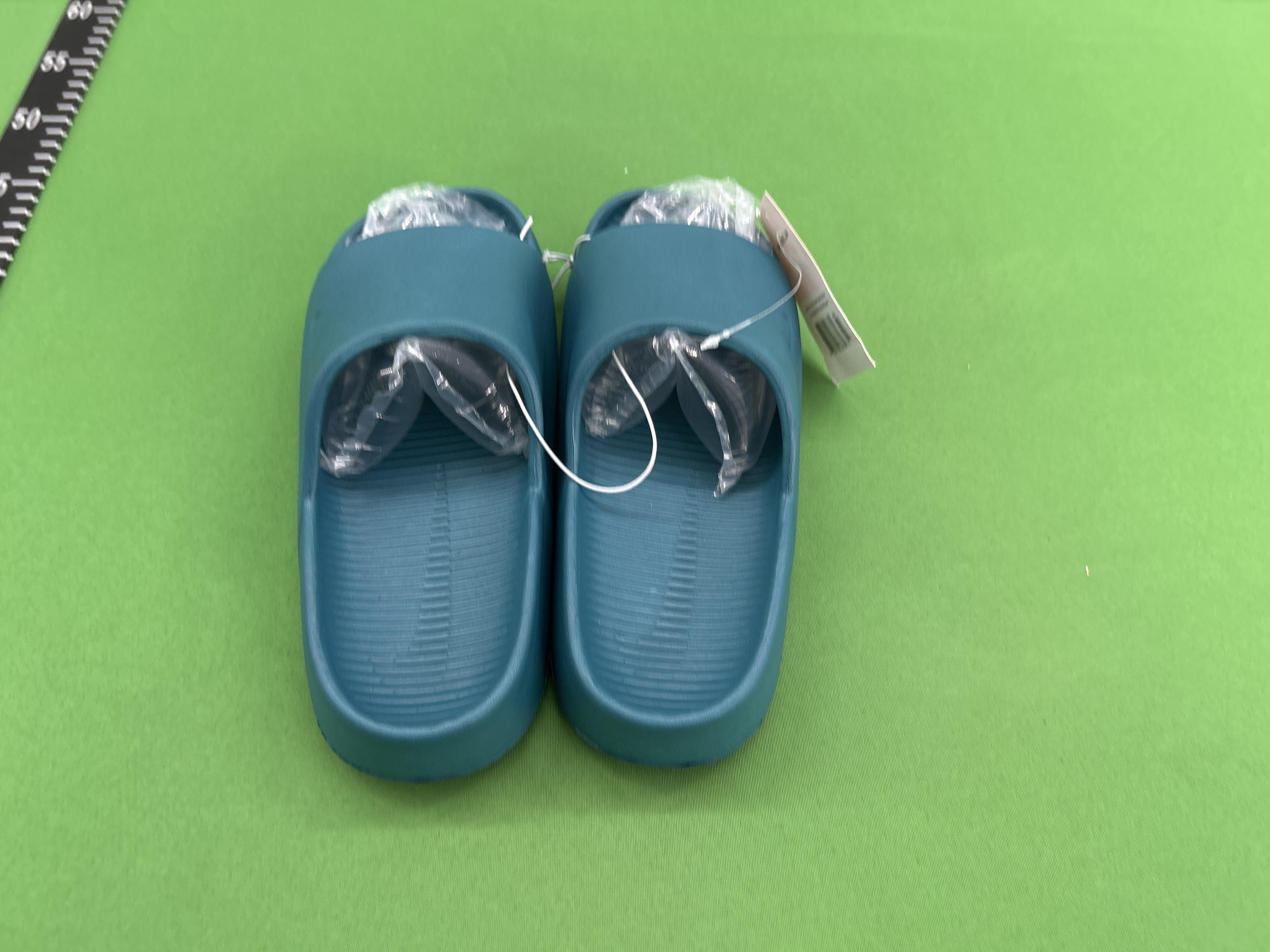 Foto QC 4 de adidas Yeezy Slide Foam Onyx HQ6448