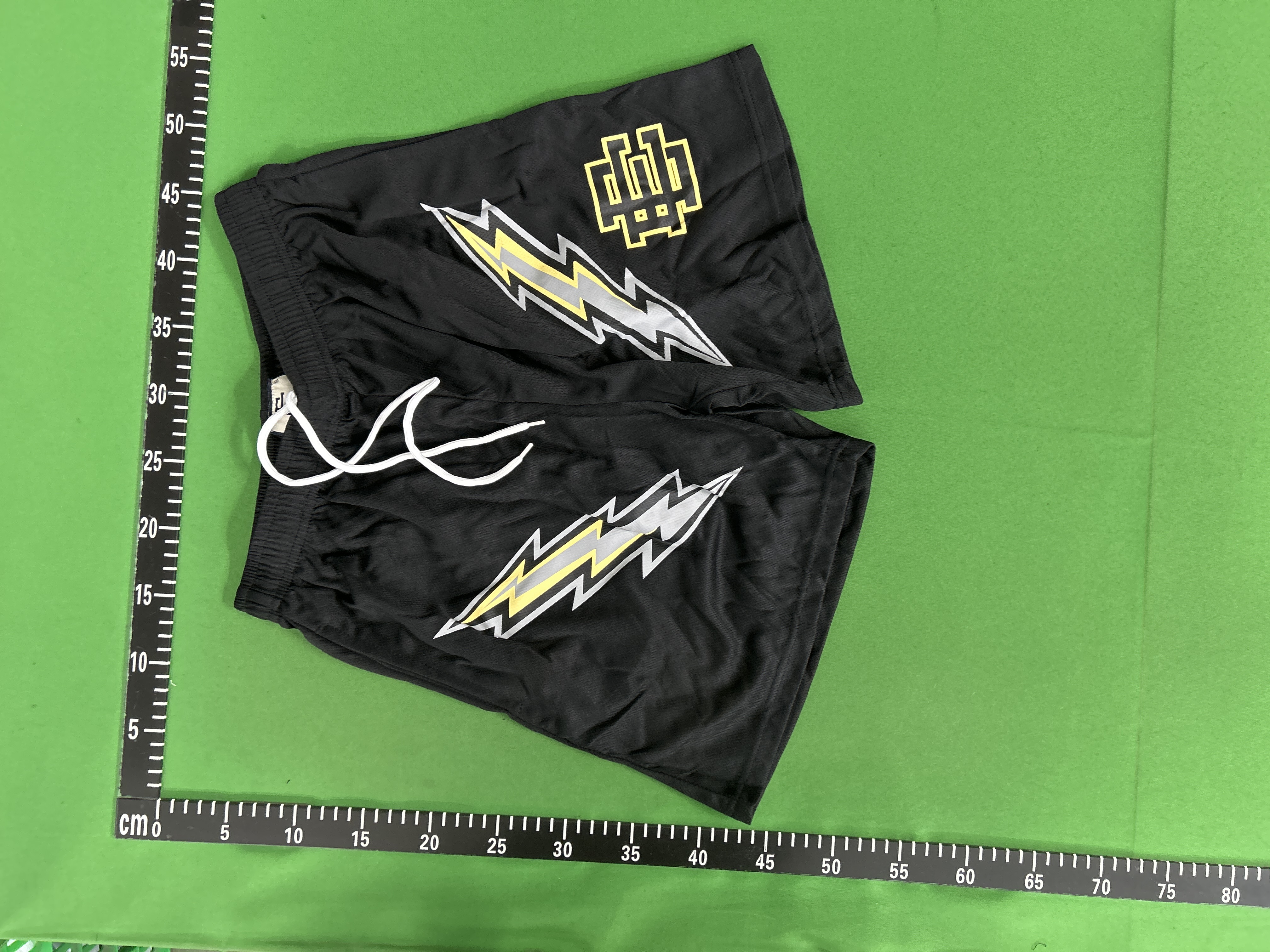 Foto QC 3 de Eric Emanuel EE Basic Shorts EE Bolt Black