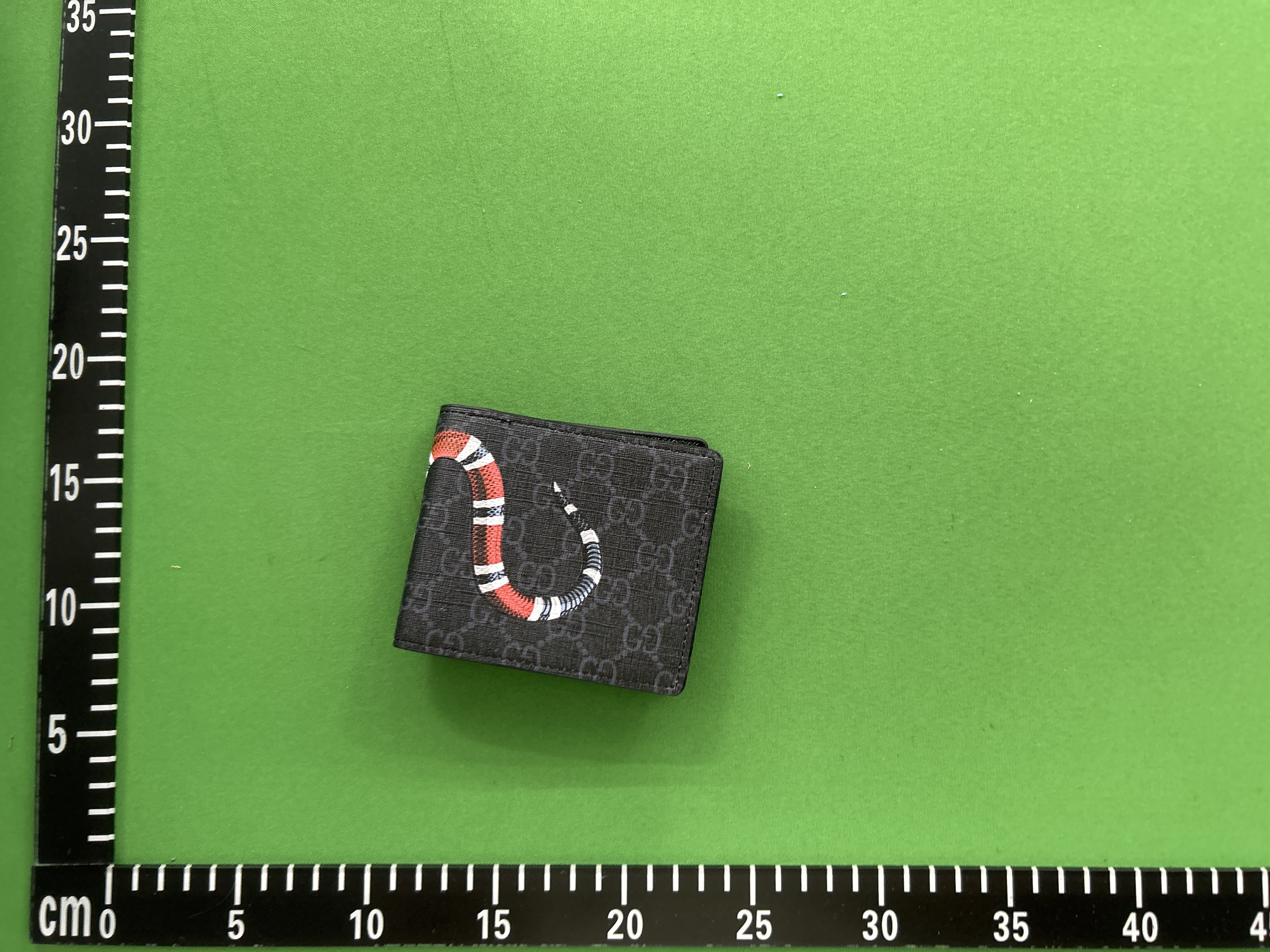 Foto QC 1 de Louis Vuitton x Supreme Slender Wallet Epi Black