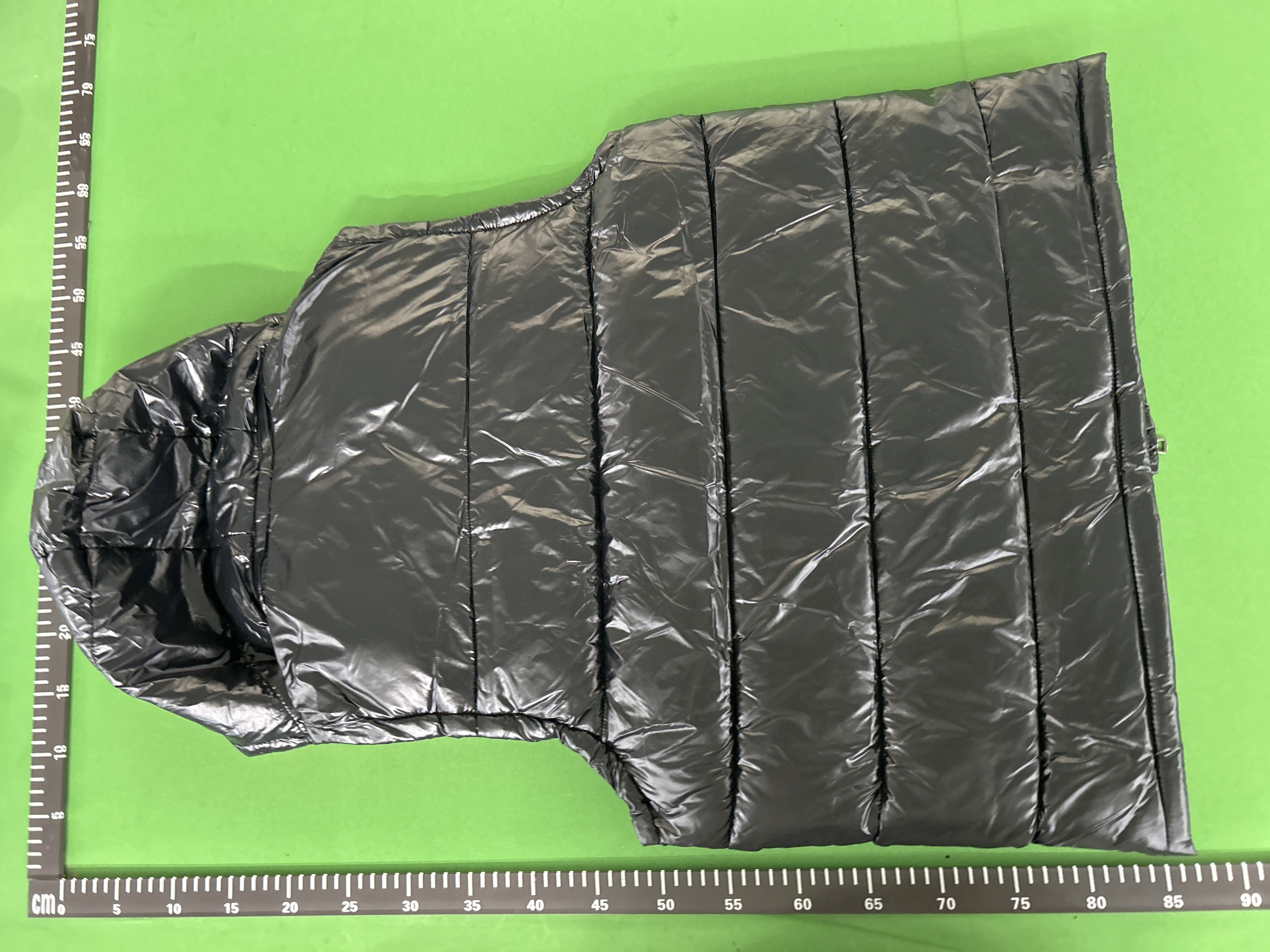 Foto QC 8 de Moncler Bormes Vest Hooded Down Black
