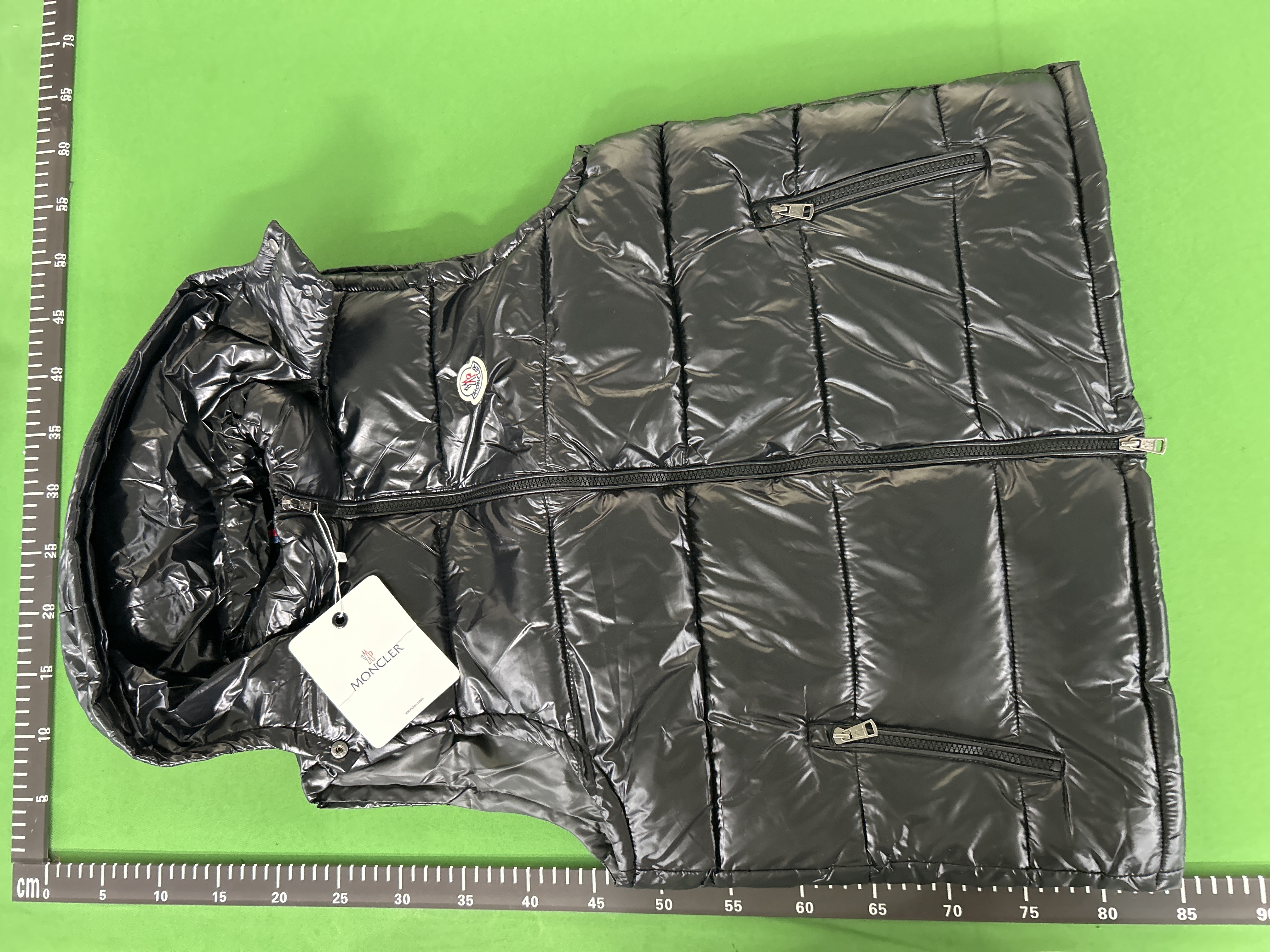 Foto QC 7 de Moncler Bormes Vest Hooded Down Black