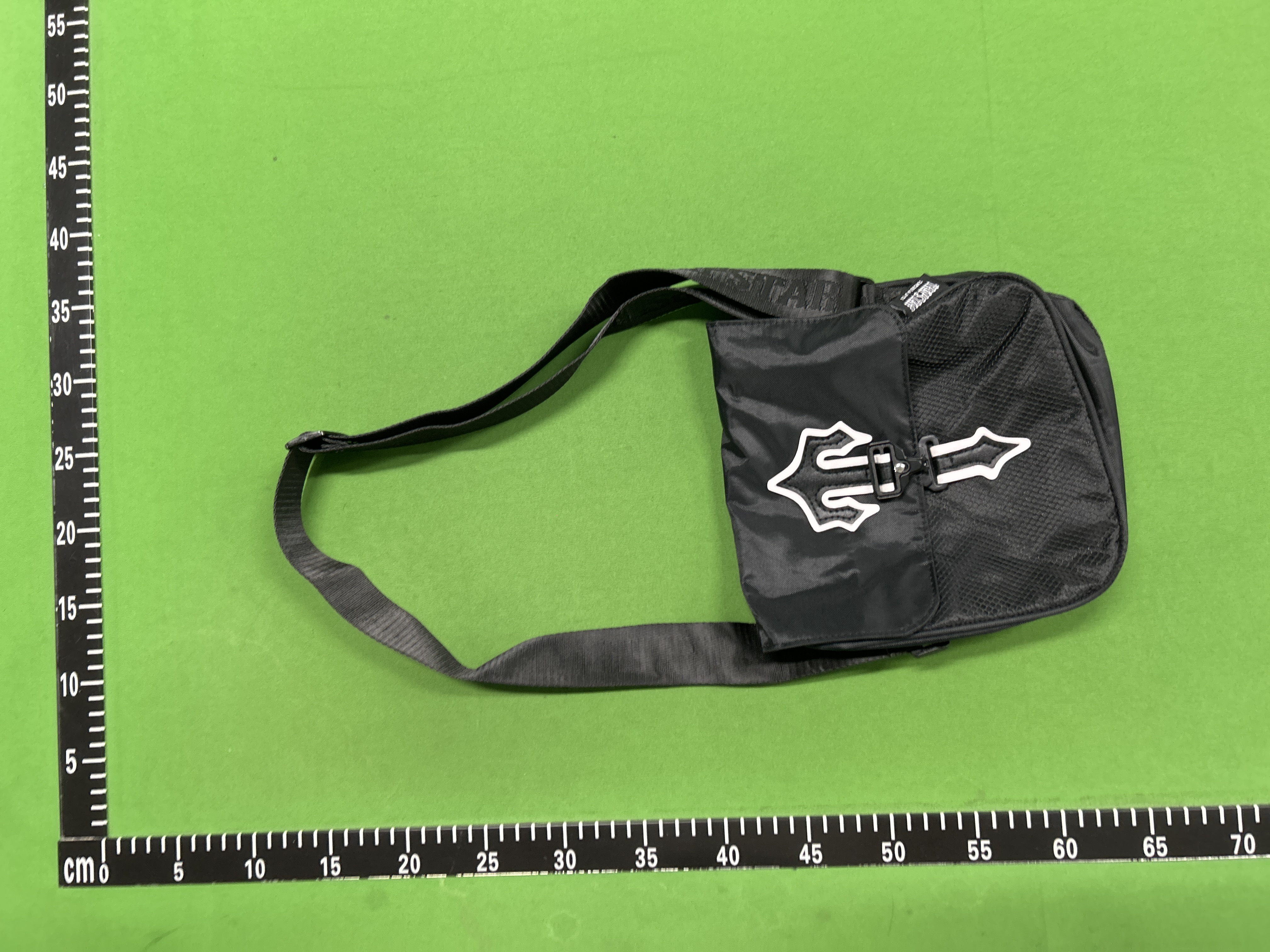Foto QC 3 de Trapstar Cobra T Bag Black/Black