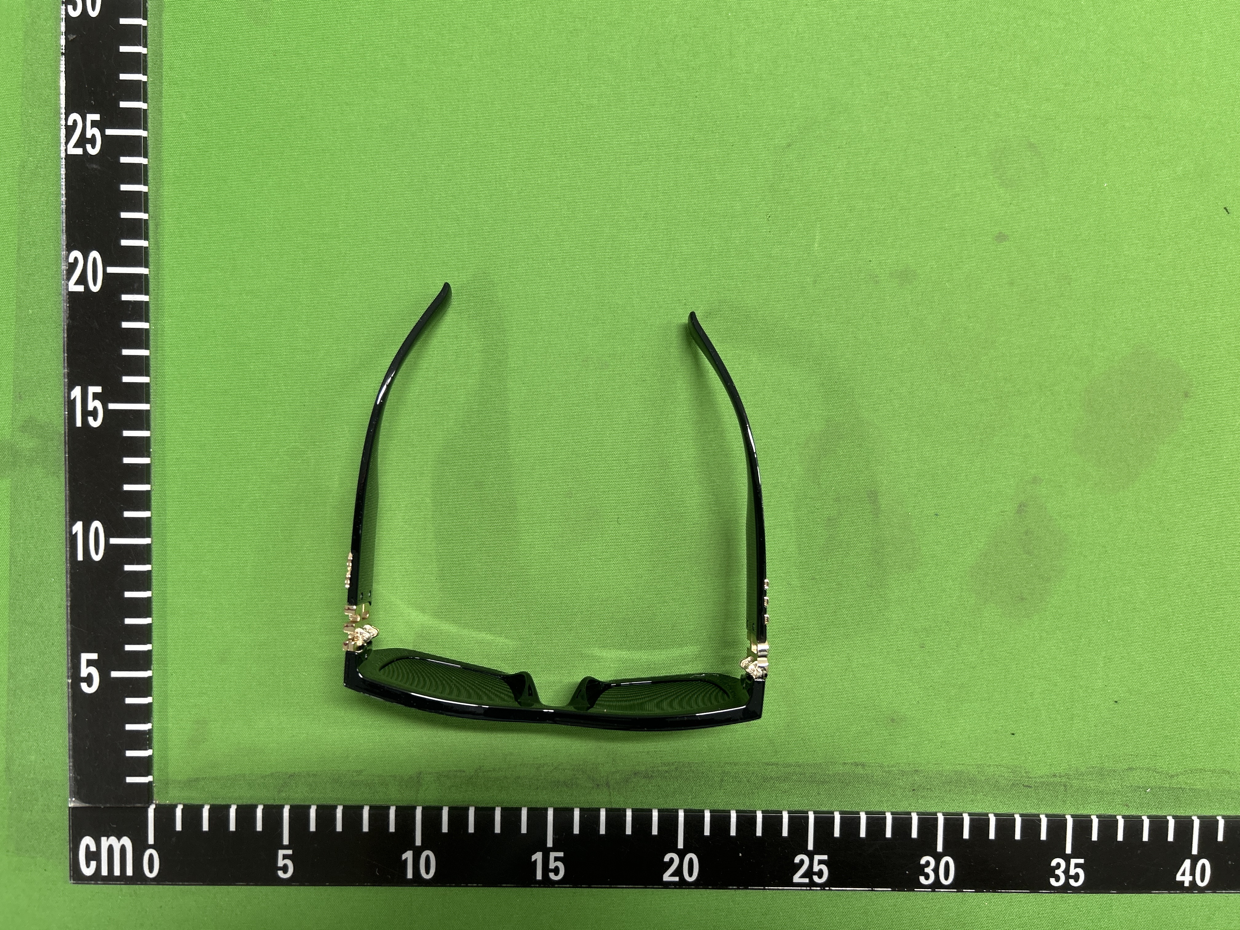 Foto QC 4 de Miu Miu Cat-Eye Acetate Sunglasses Havana Grey (MU 04ZS)