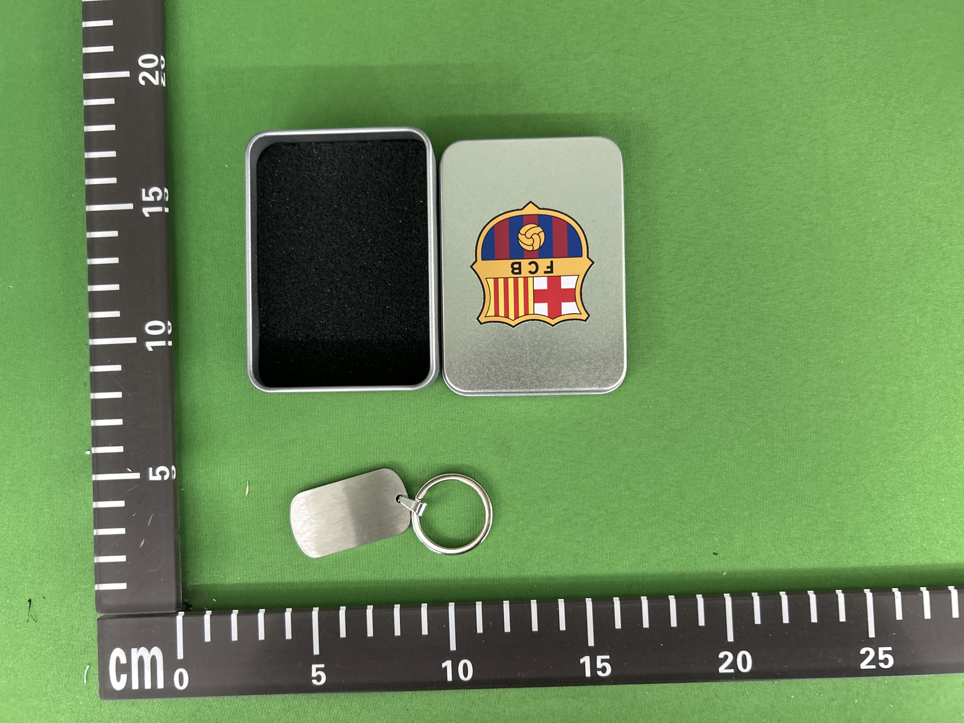 Foto QC 5 de Other FC Barcelona Crest Keychain Bronze
