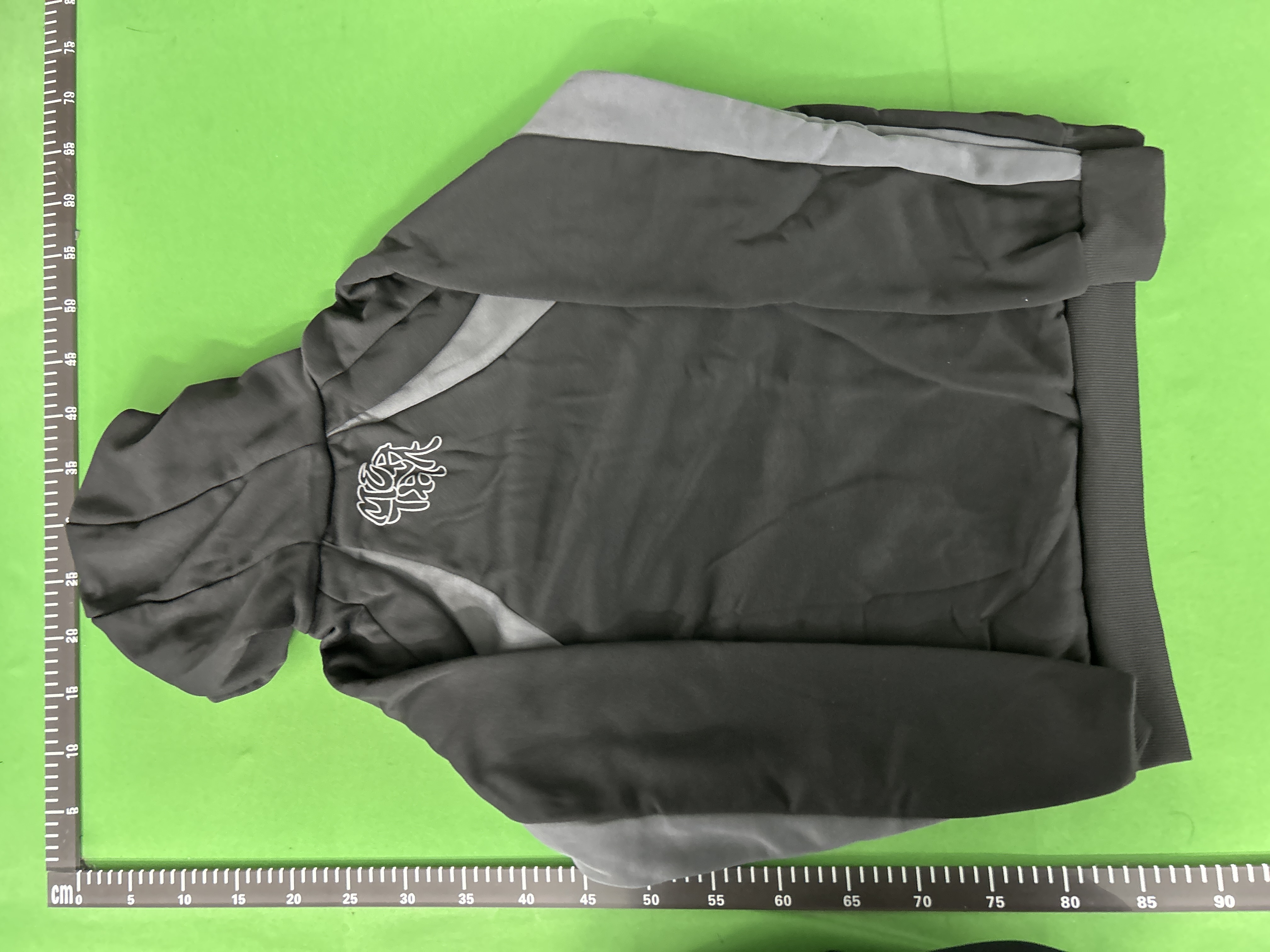 Foto QC 8 de Mertra Split Panel Sweat Shorts Grey