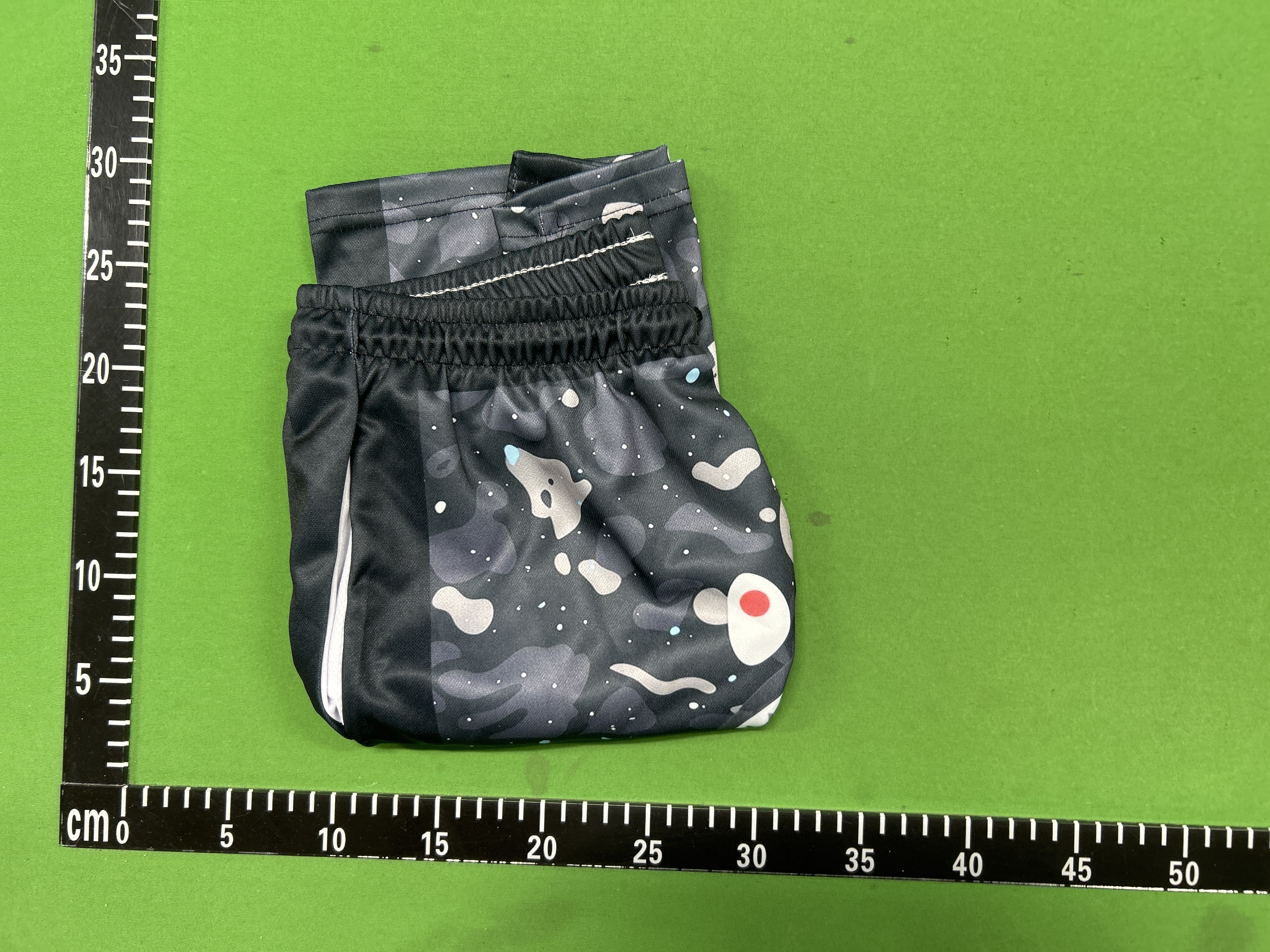 Foto QC 1 de BAPE Shark Sweat Shorts 1st Camo Half Red