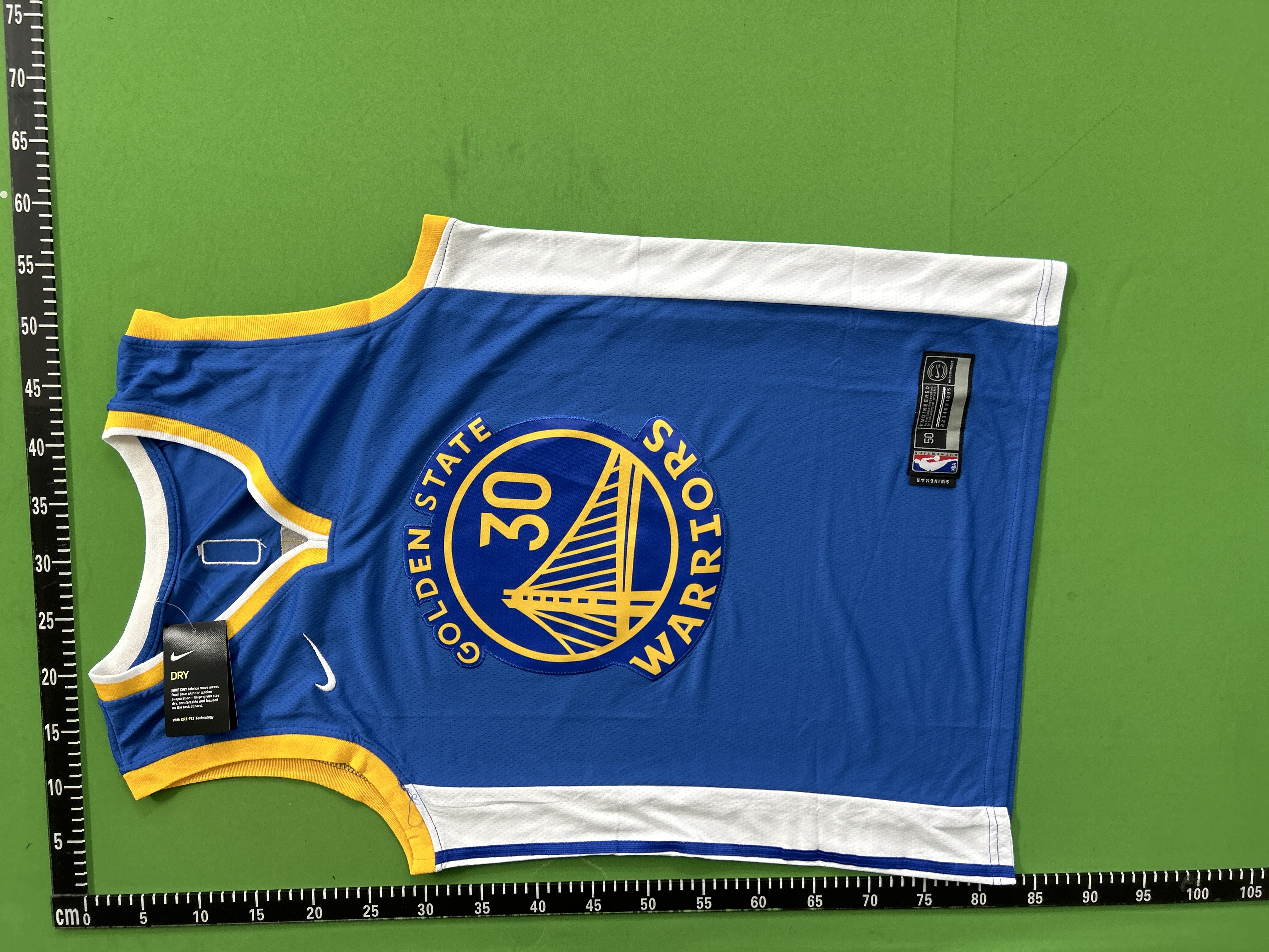 Foto QC 5 de Mitchell & Ness x Golden State Warriors Retro 2009/10 Stephen Curry Road Jersey Navy