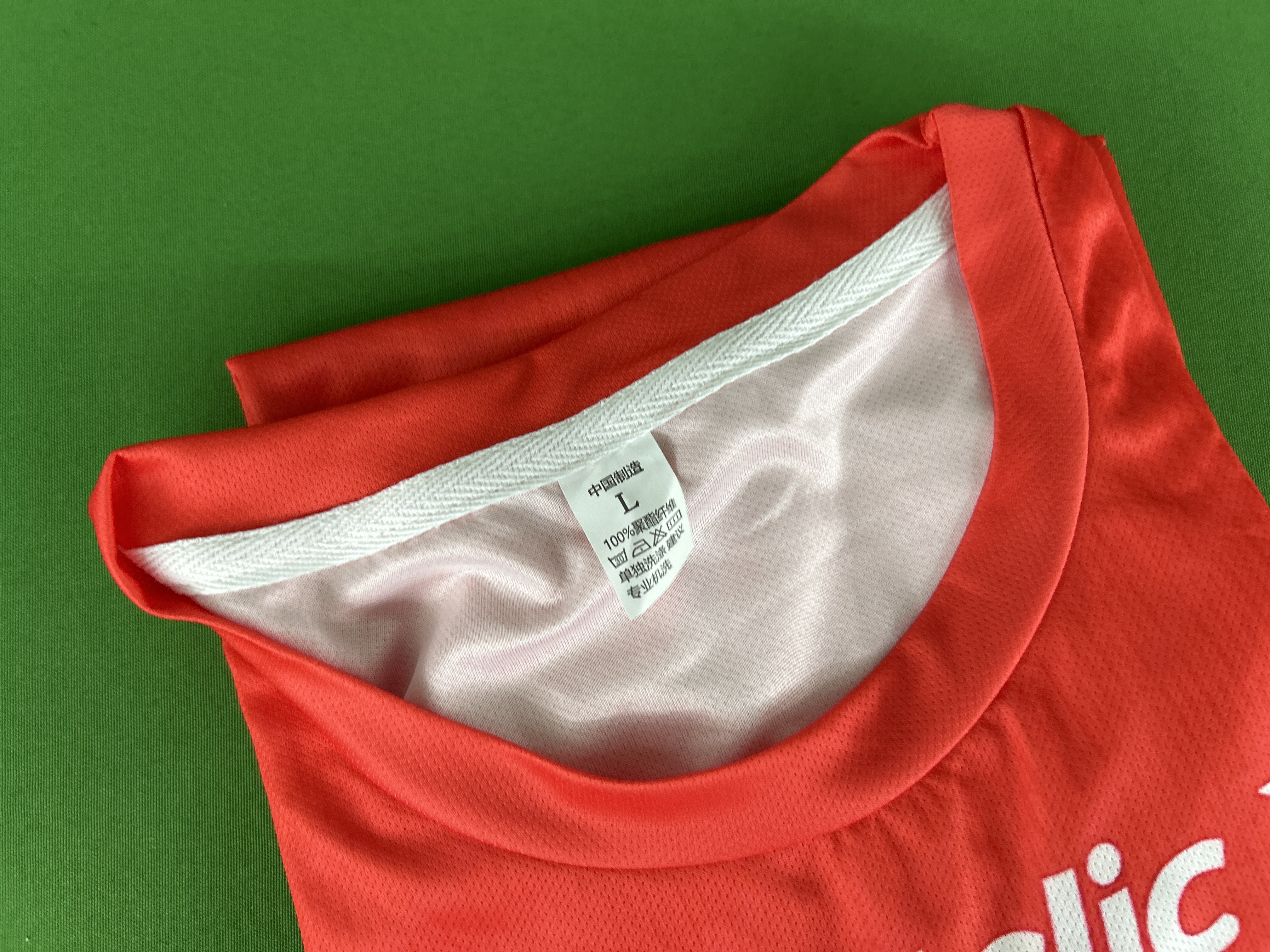 Foto QC 2 de Wisła Kraków 2024/25 Home Jersey Red
