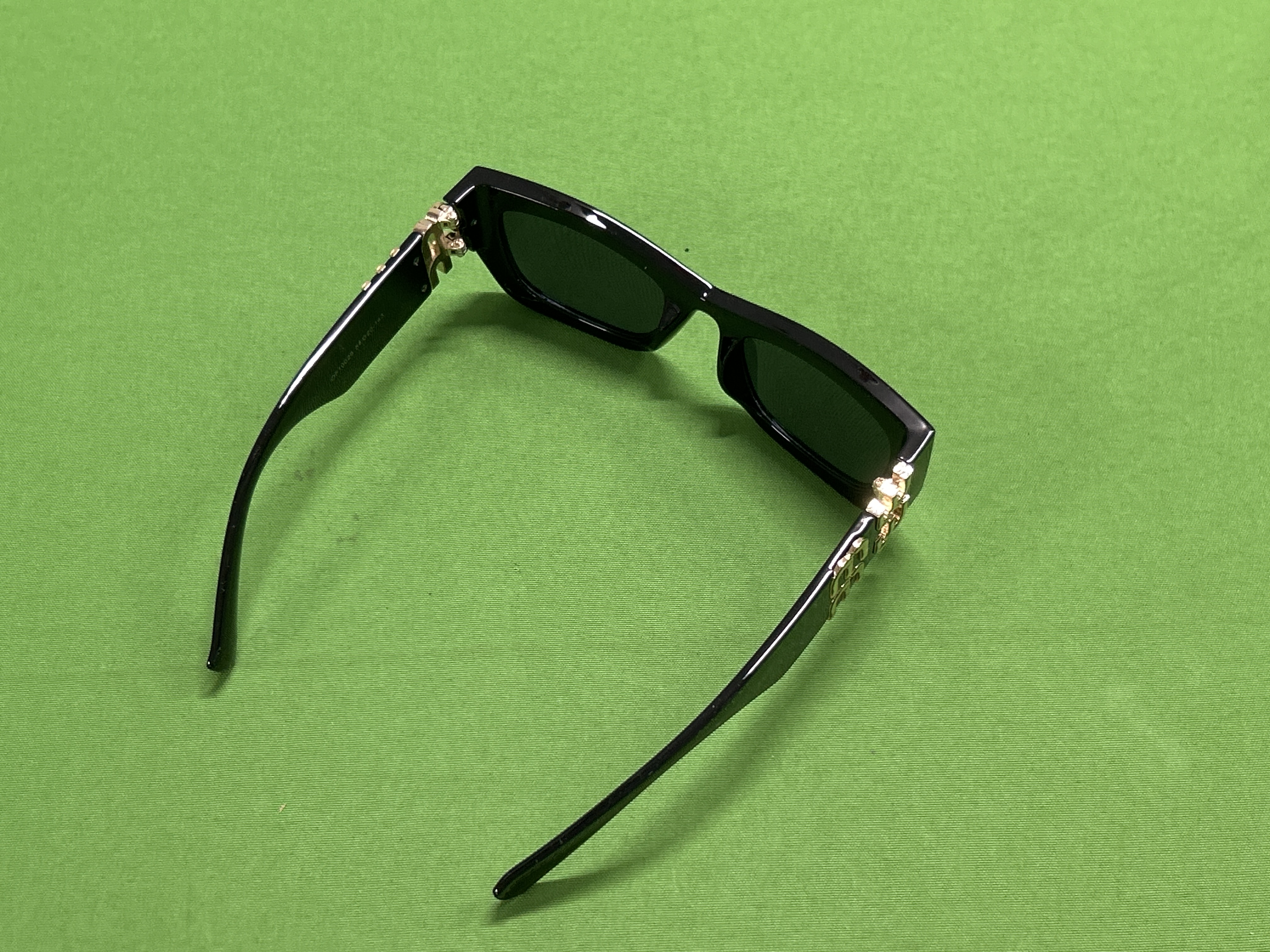 Foto QC 5 de Miu Miu Cat-Eye Acetate Sunglasses Havana Grey (MU 04ZS)