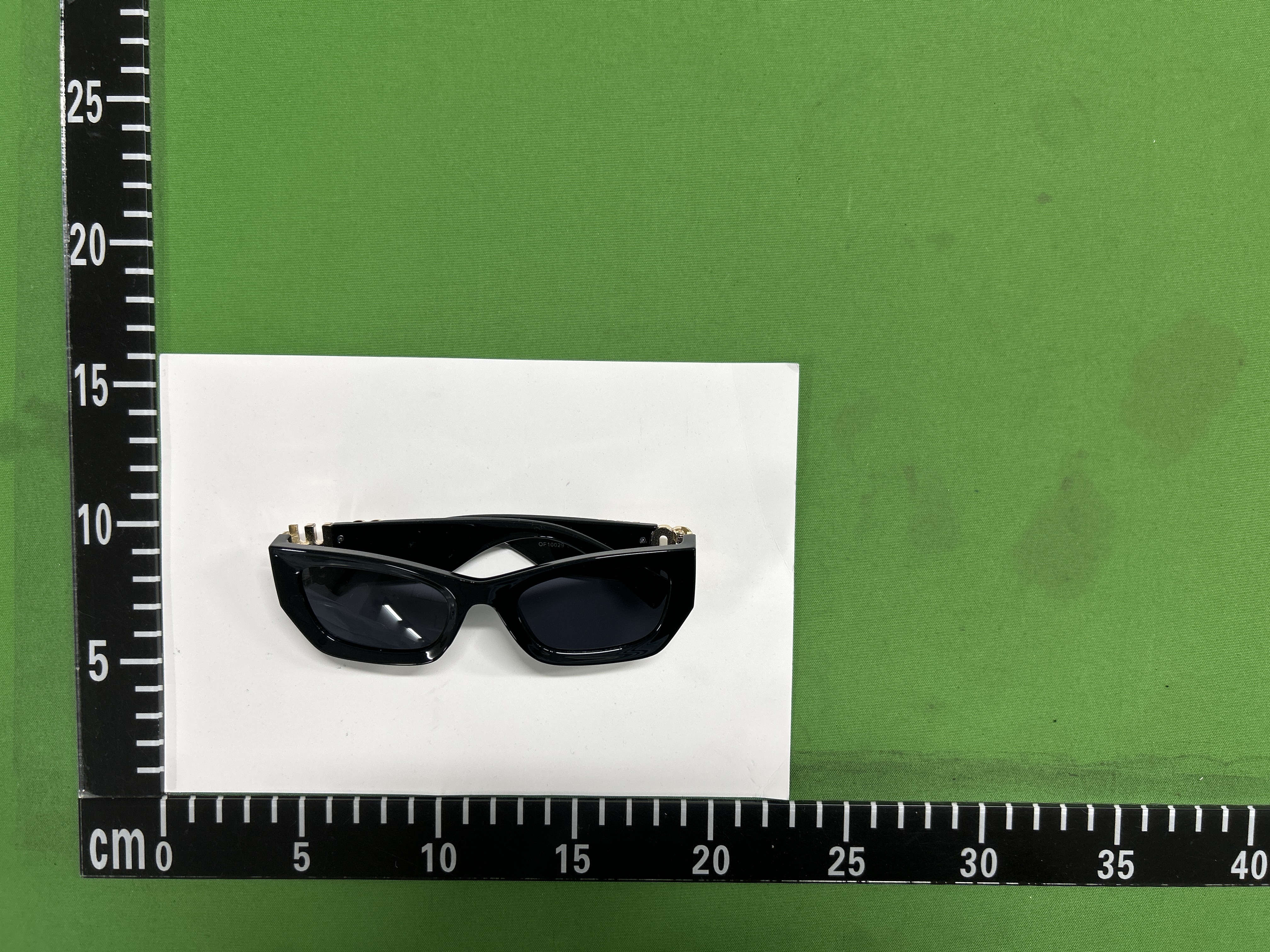 Foto QC 2 de Miu Miu Cat-Eye Acetate Sunglasses Havana Grey (MU 04ZS)