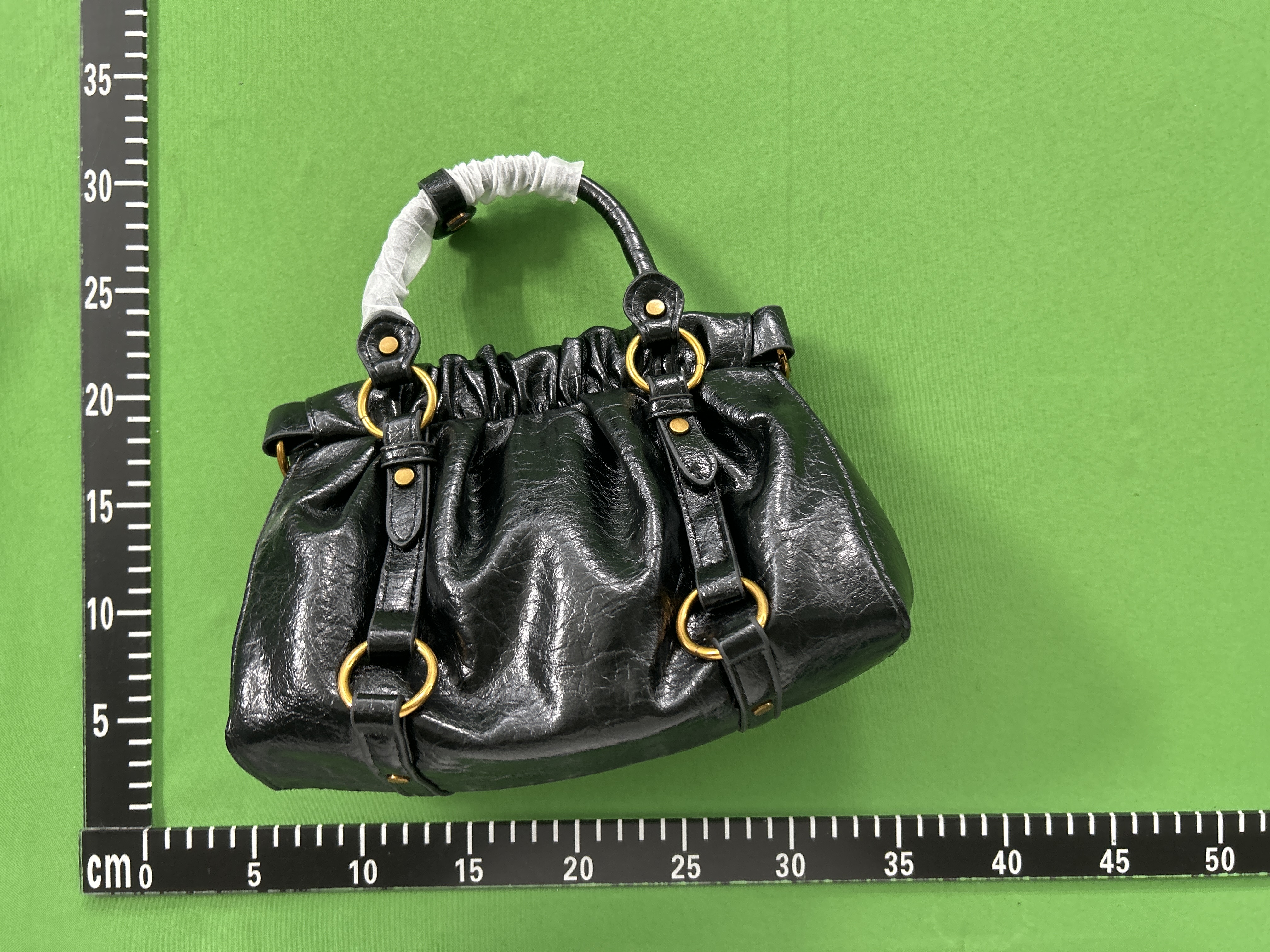 Foto QC 1 de MUHETI Retro Pleated Tote Bag Black Crinkled Leather