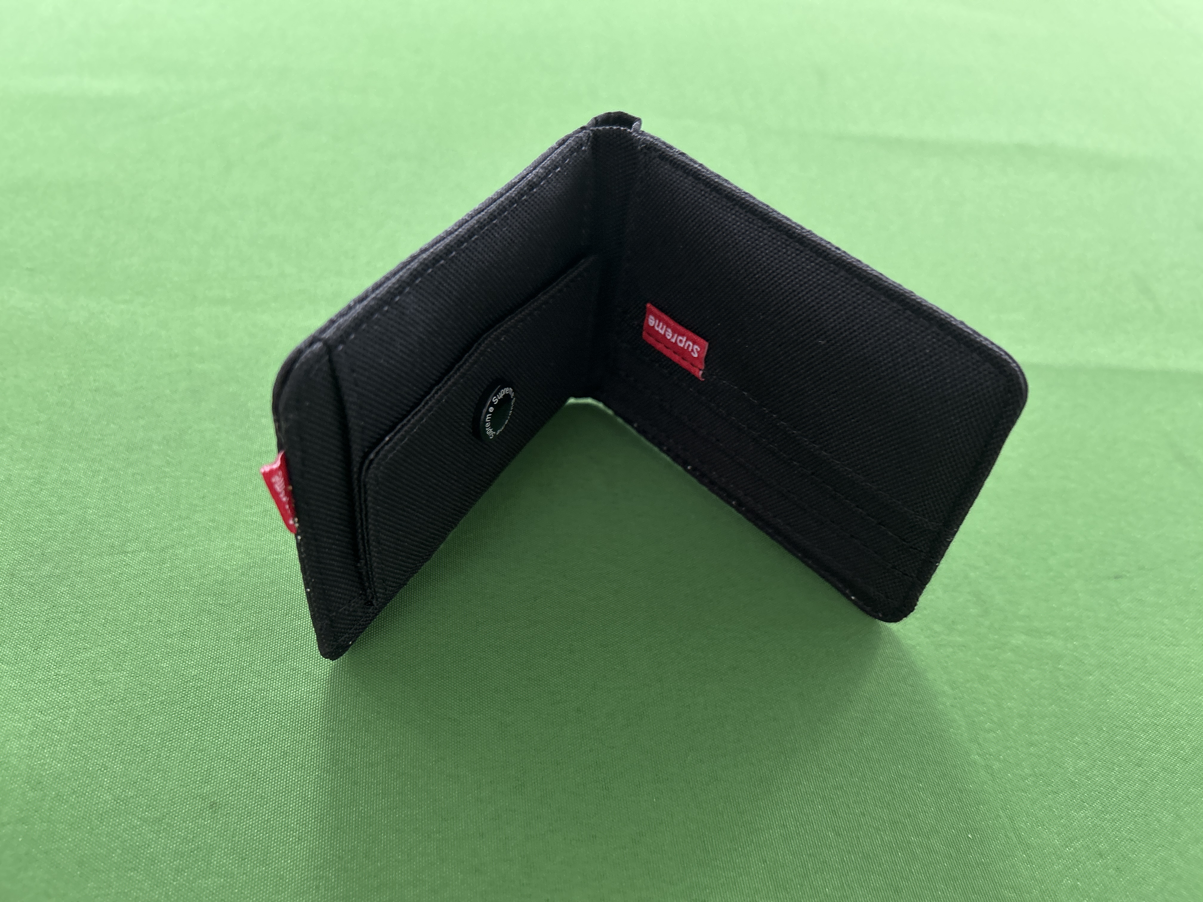 Foto QC 7 de Carhartt Square Logo Bifold Wallet Canvas Navy Black