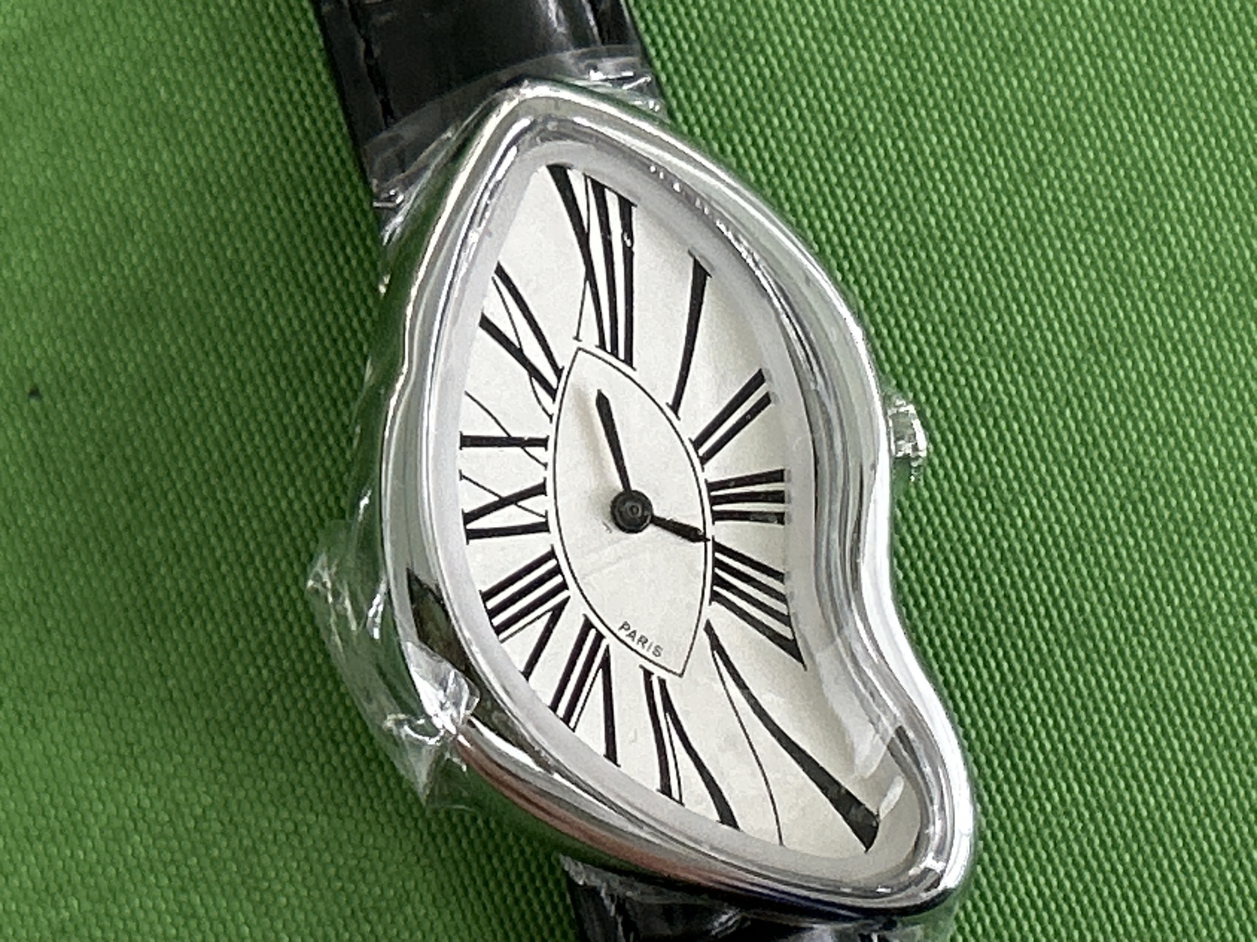 Foto QC 6 de Unbranded Y2K Melting Twist Skeleton Watch
