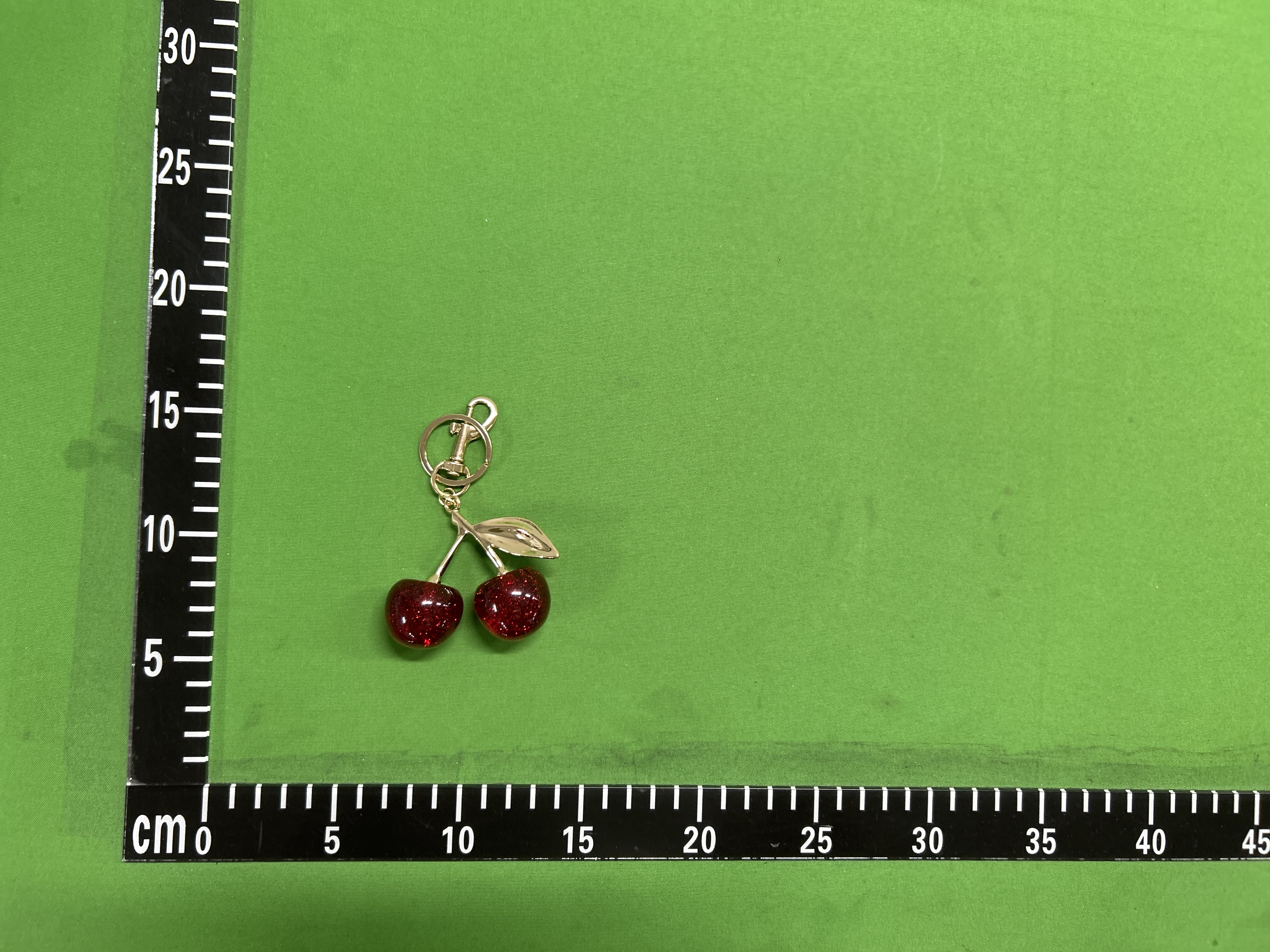 Foto QC 6 de Cherry Keychain Red