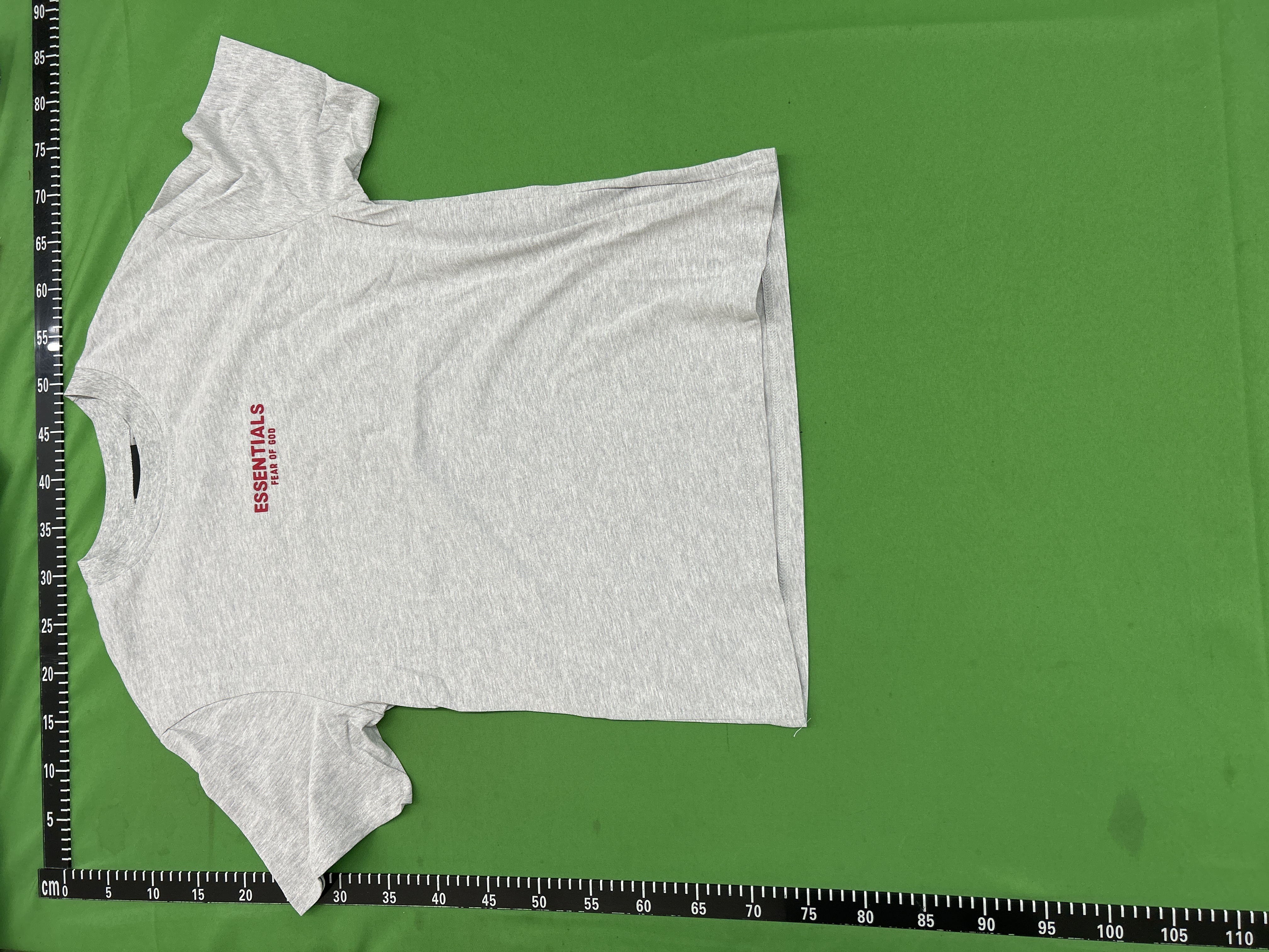 Foto QC 8 de Fear of God Essentials Training T-shirt 90s Logo Faded Iron Grey