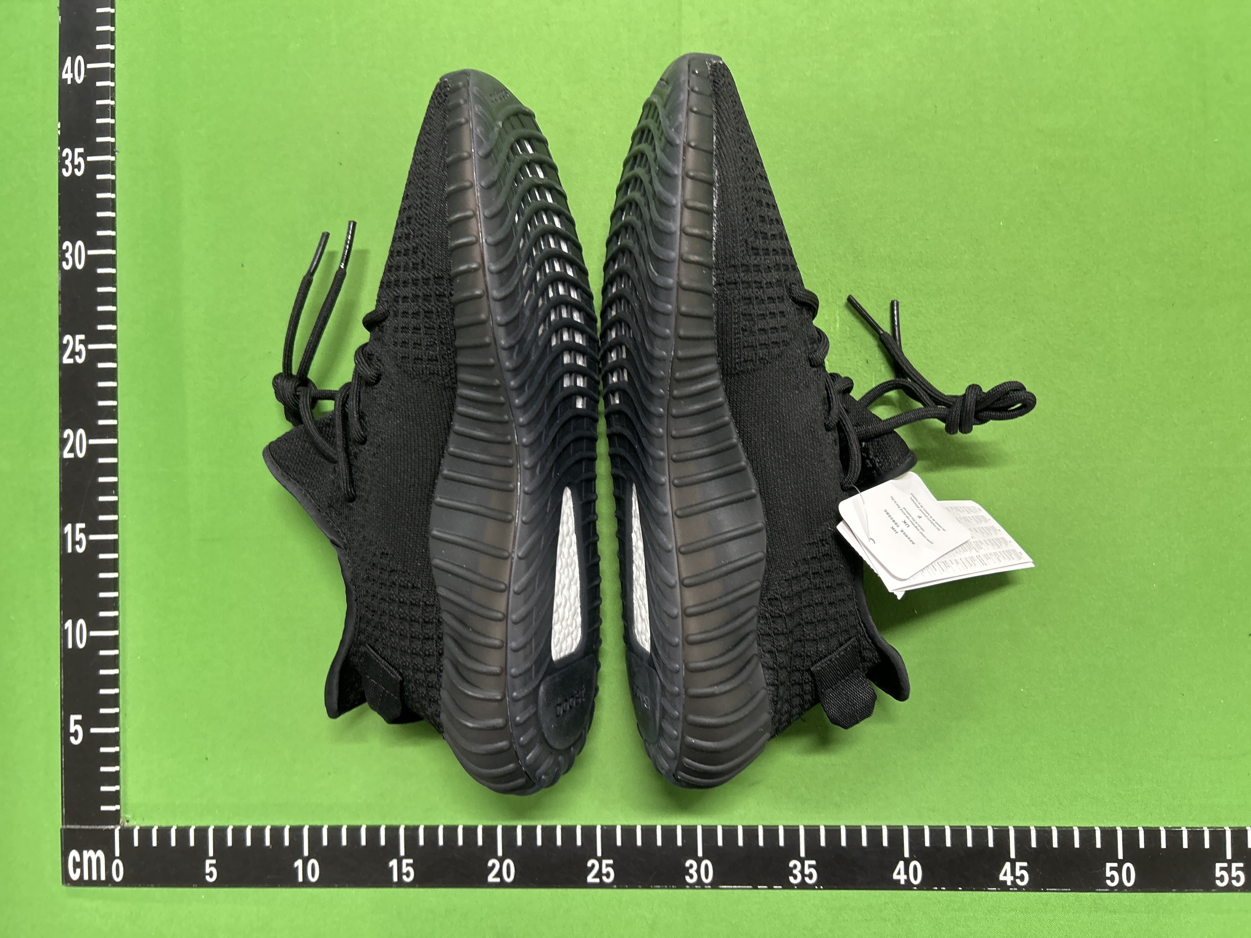 Foto QC 5 de Yeezy Boost 350 V2 Tail Light FX9017