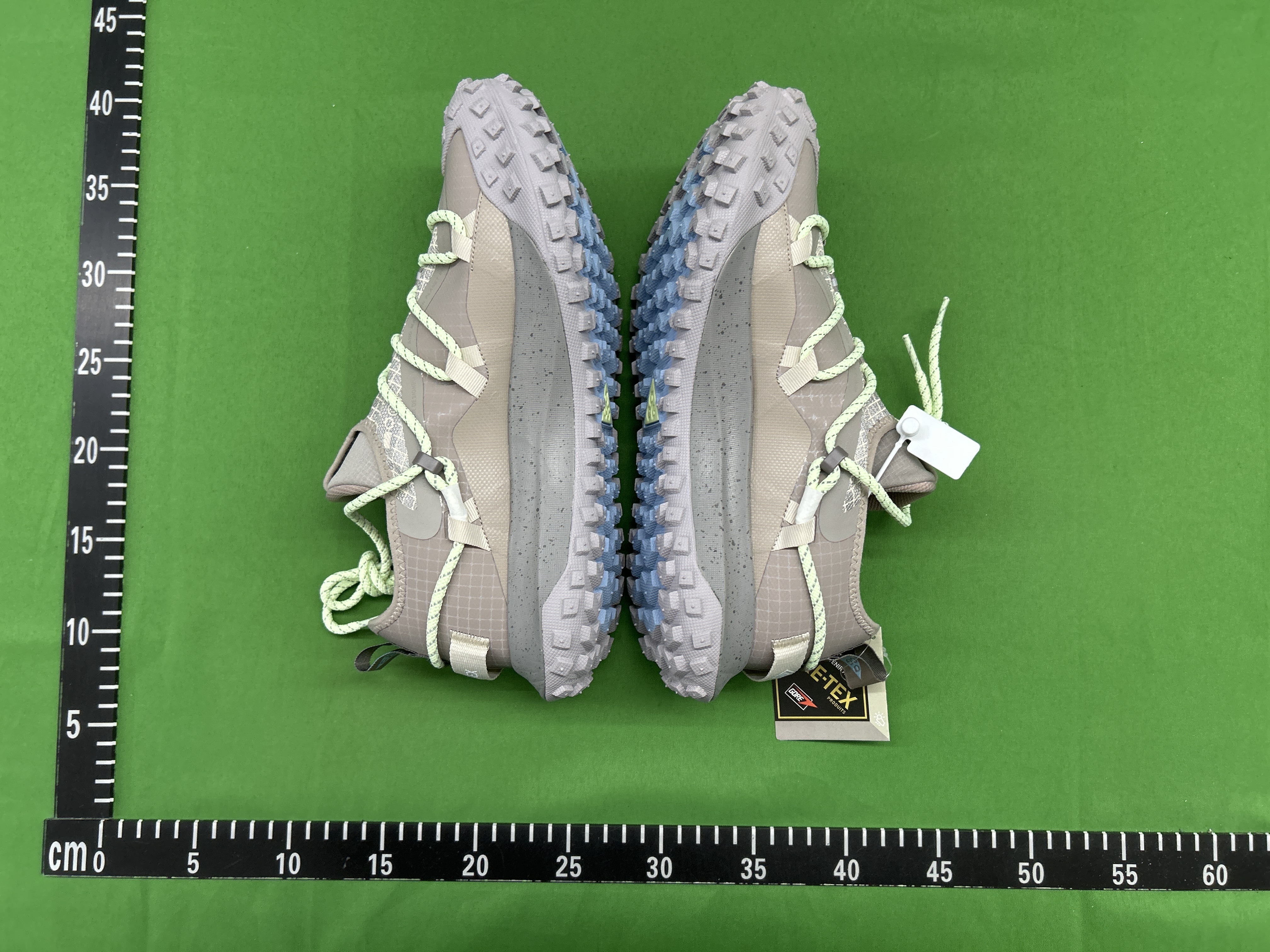 Foto QC 4 de Nike ACG Mountain Fly Gore-Tex Black Dark Grey CT2904-002
