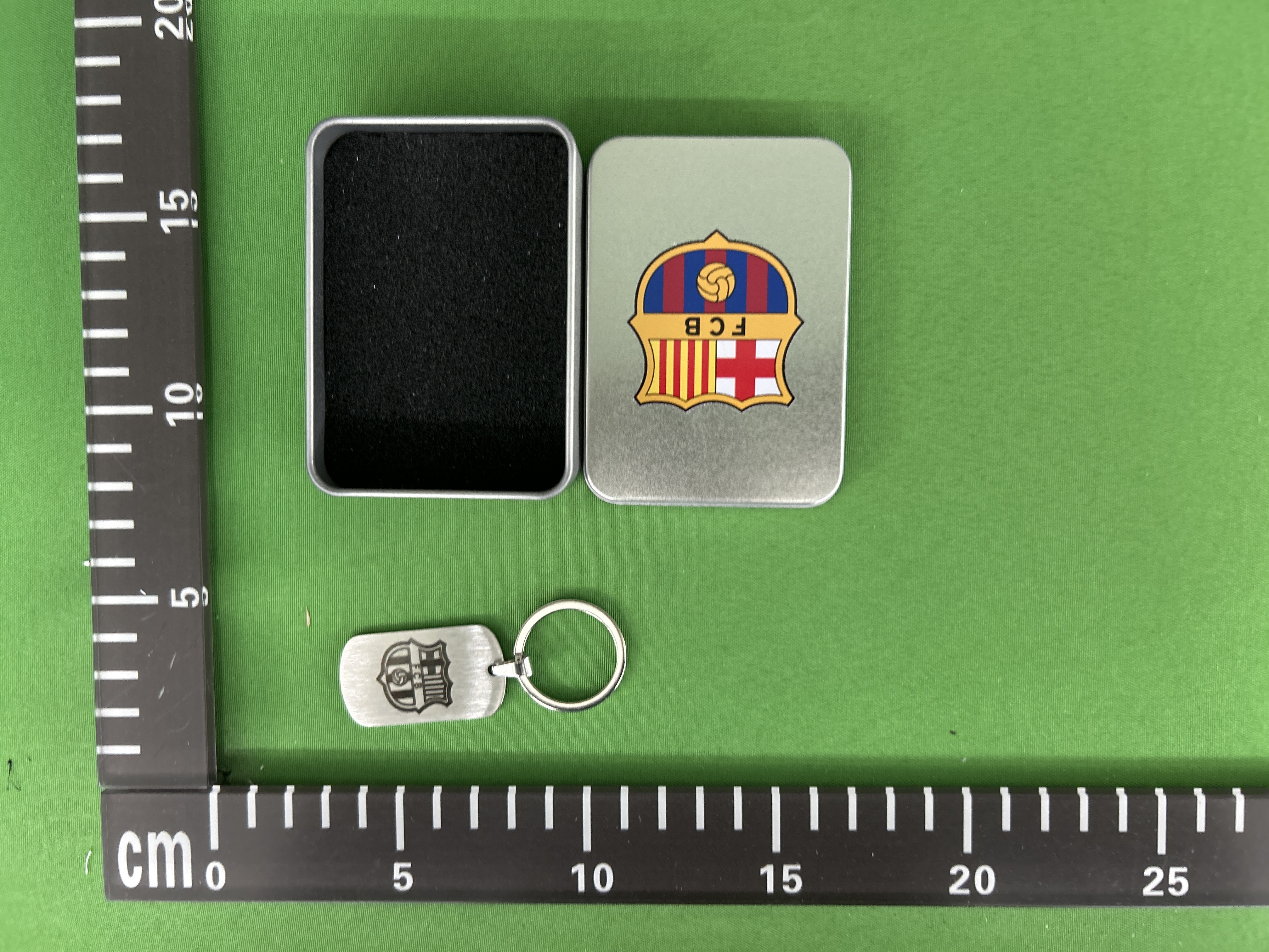 Foto QC 4 de Other FC Barcelona Crest Keychain Bronze