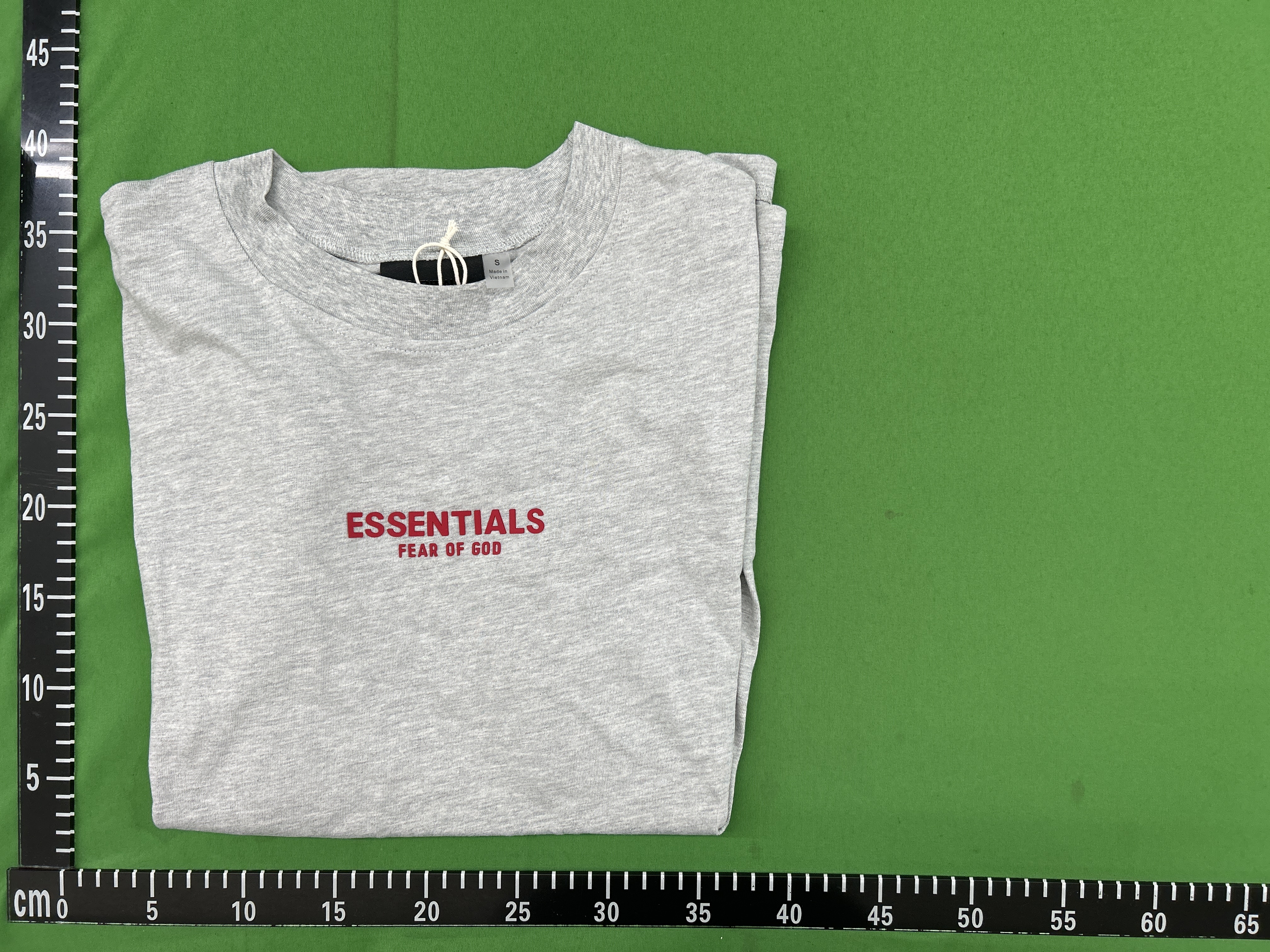 Foto QC 6 de Fear of God Essentials Training T-shirt 90s Logo Faded Iron Grey