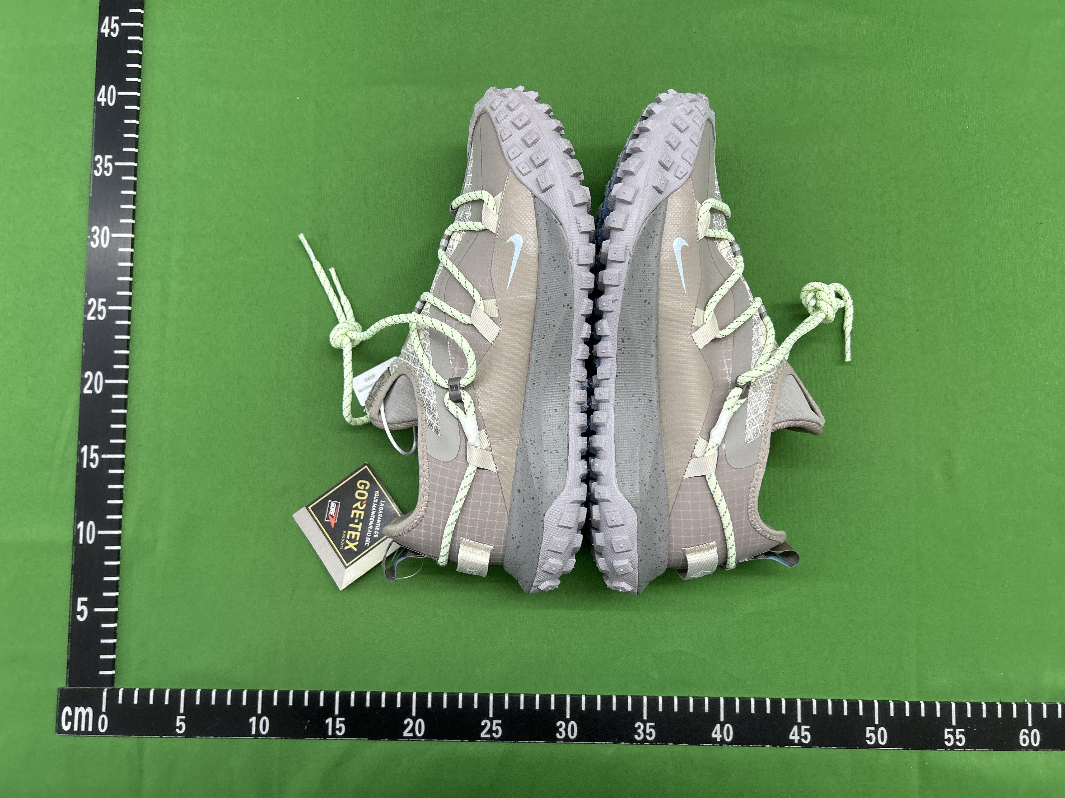 Foto QC 5 de Nike ACG Mountain Fly Gore-Tex Black Dark Grey CT2904-002