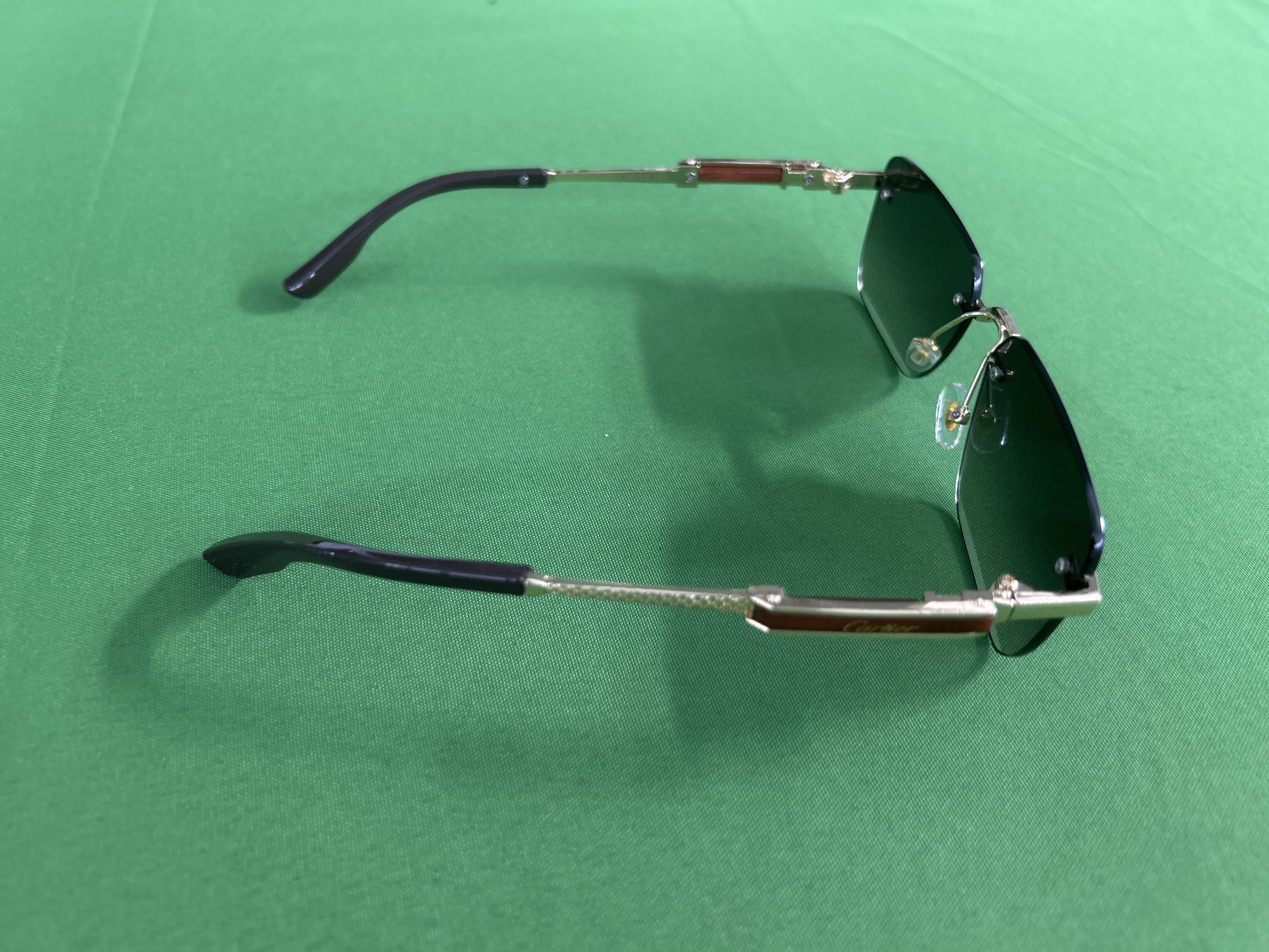 Foto QC 5 de Cartier Square Rimless Metal Sunglasses Gold Blue Yellow Gradient (017)