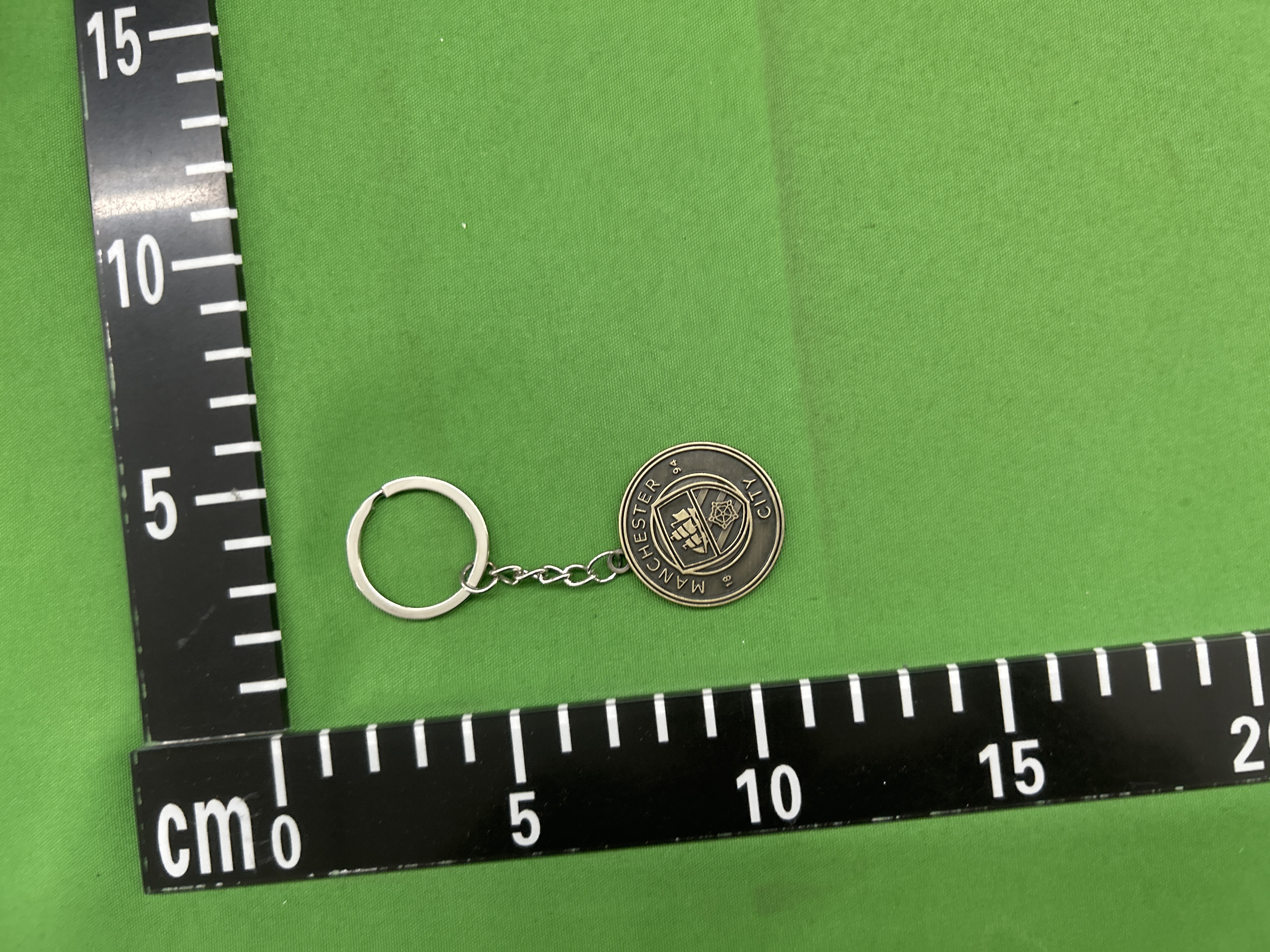 Foto QC 3 de Other FC Barcelona Crest Keychain Bronze